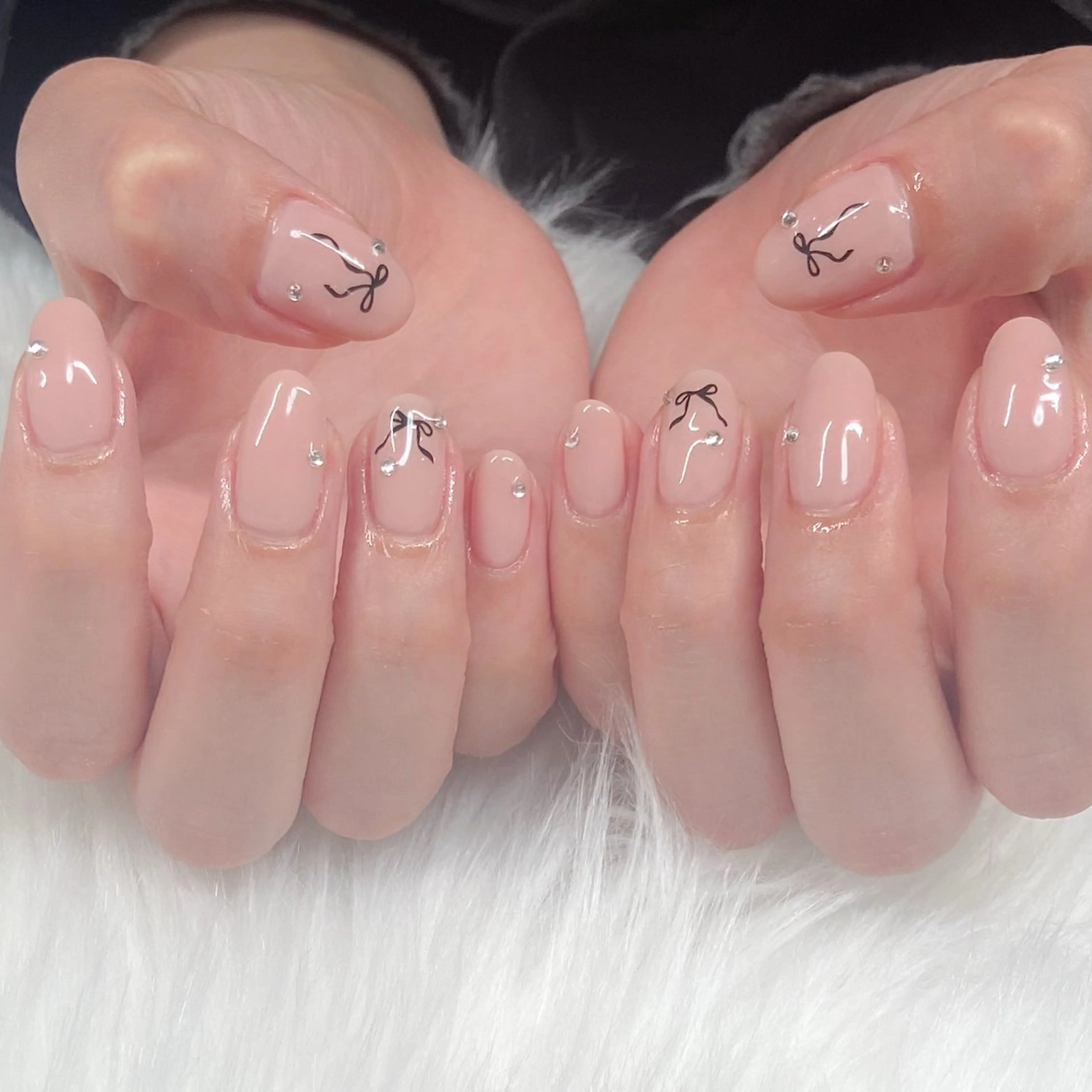 ネイル キラキラネイル ピンク リボン シンプルネイル ハンドネイル べルミエール sakiのネイルデザイン