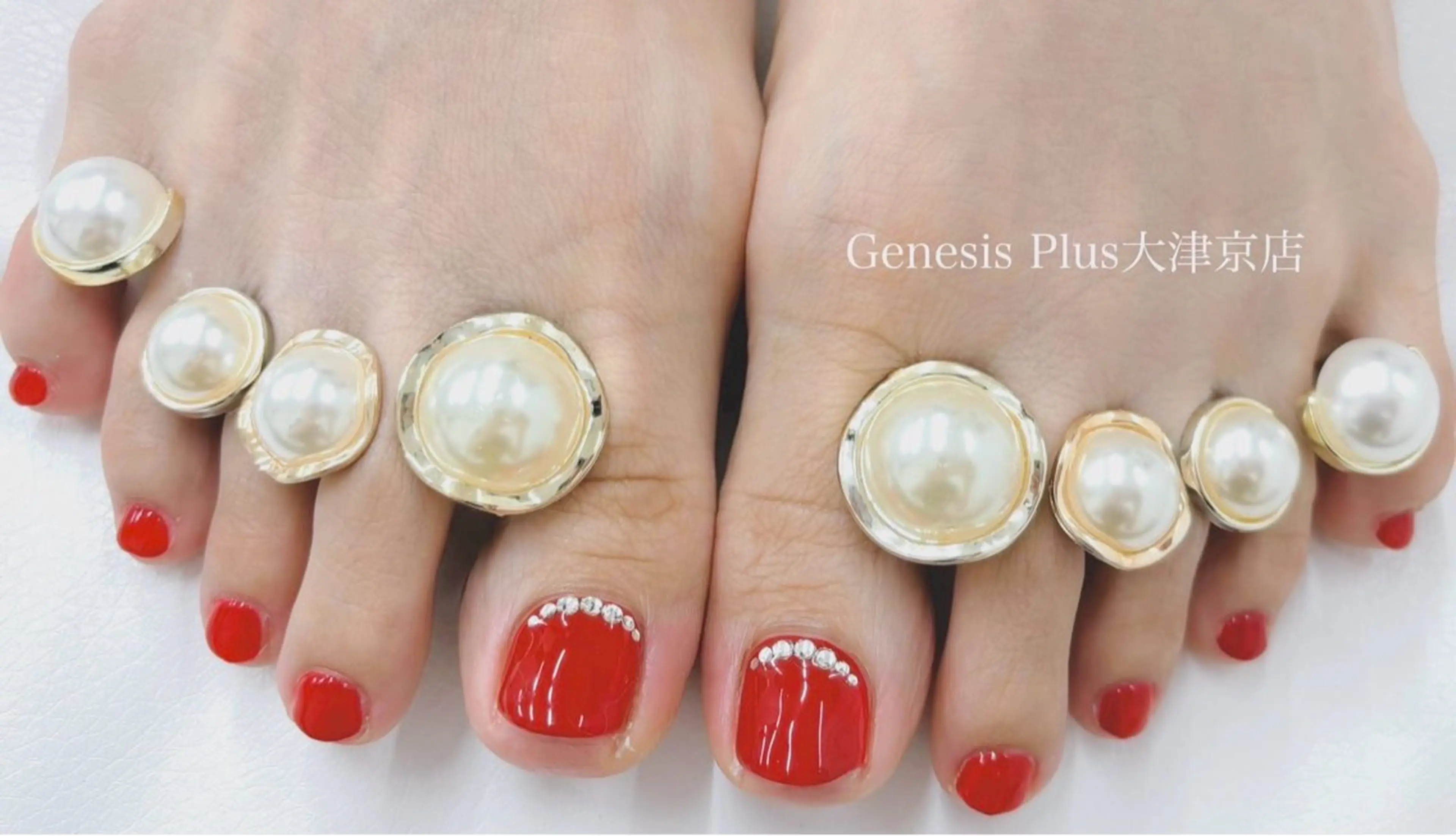ネイル フットネイル ワンカラーネイル ストーンネイル Genesis Plus大津京店のネイルデザイン