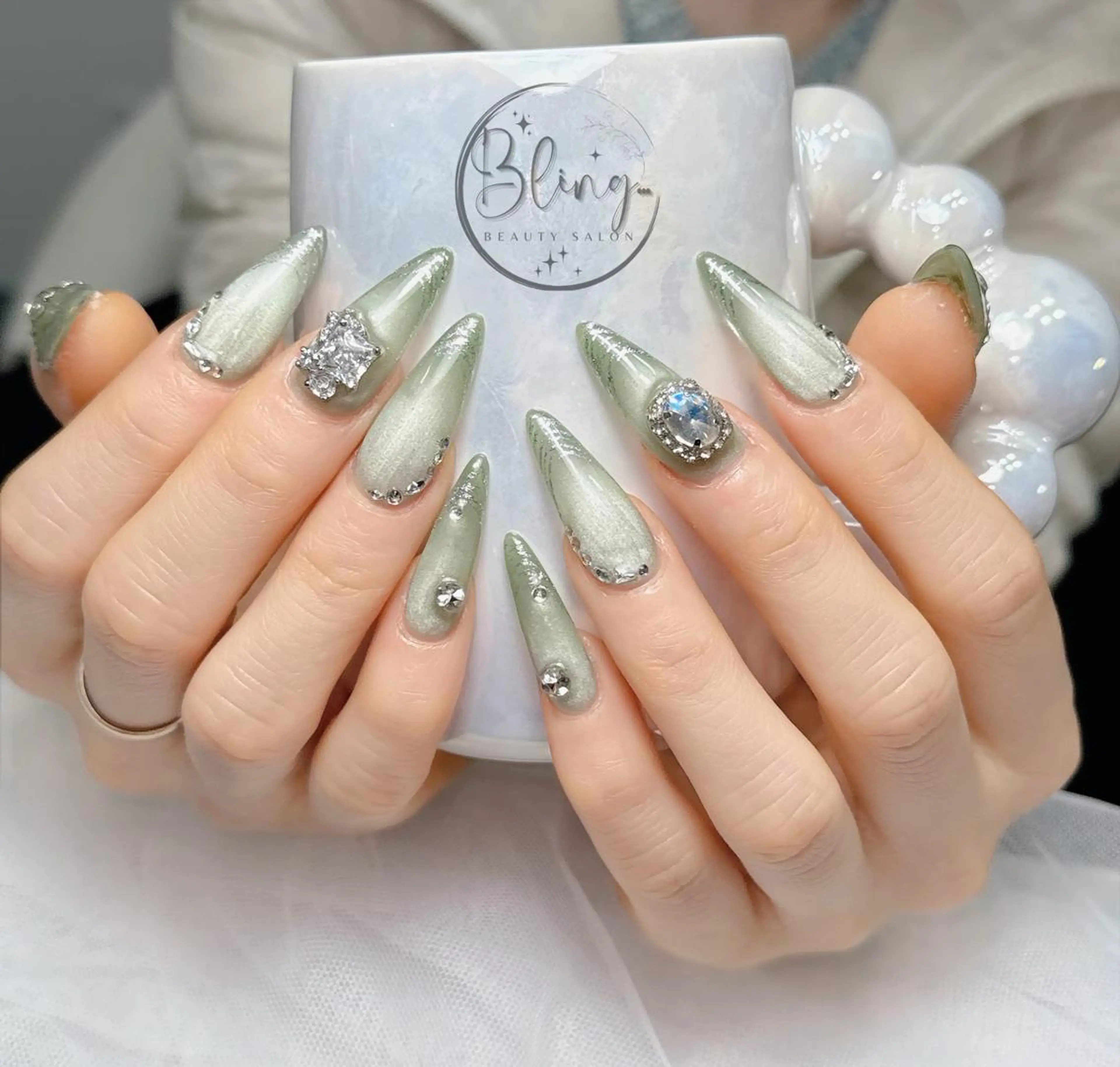 ロング カラー ベージュカラー グラデーションカラー ピンクカラー 韓国風ヘア ハンドネイル 波 なみのネイルデザイン