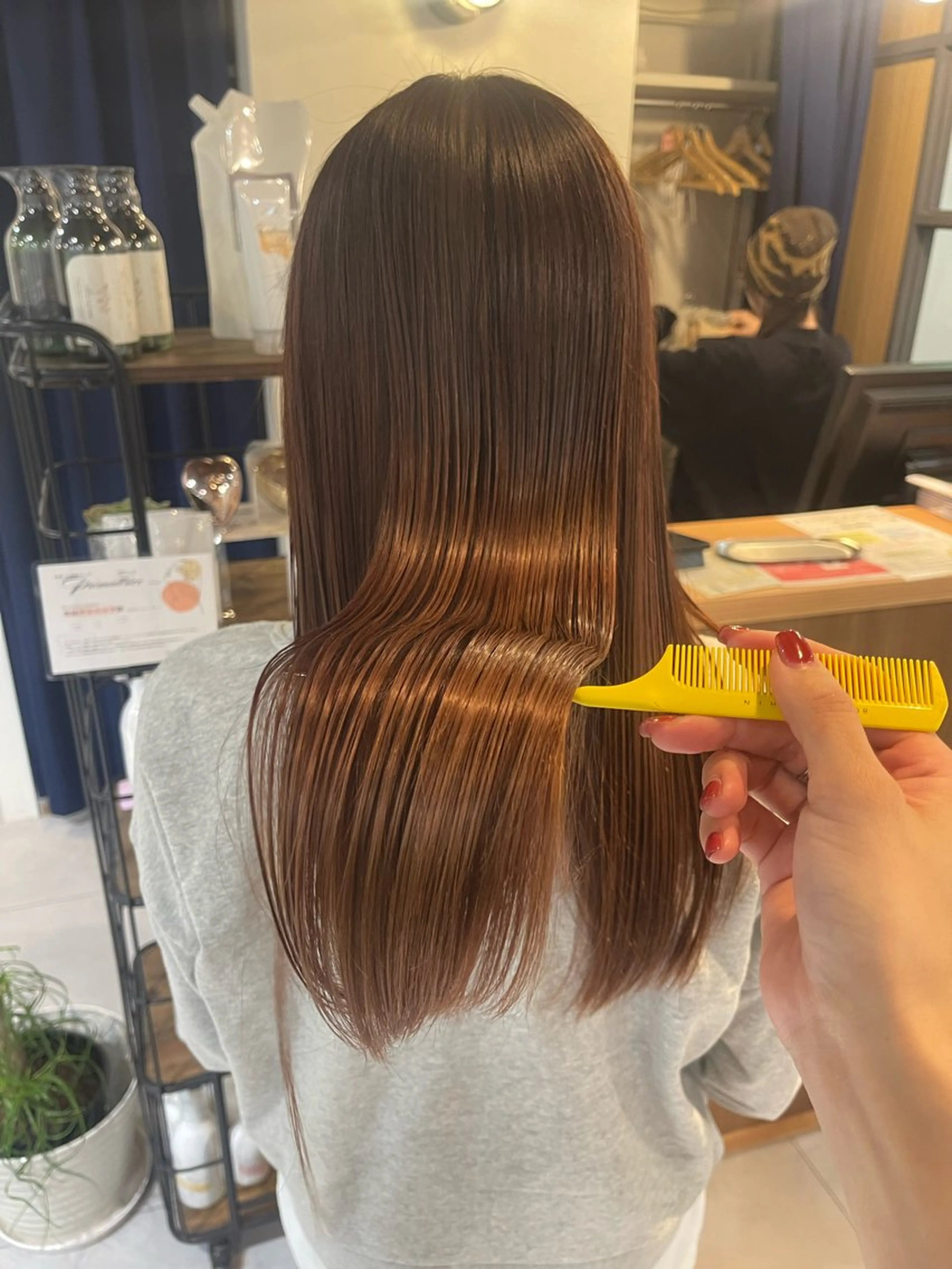 ロング パーマ ストレートパーマ UMEDA FIGAROのヘアスタイル
