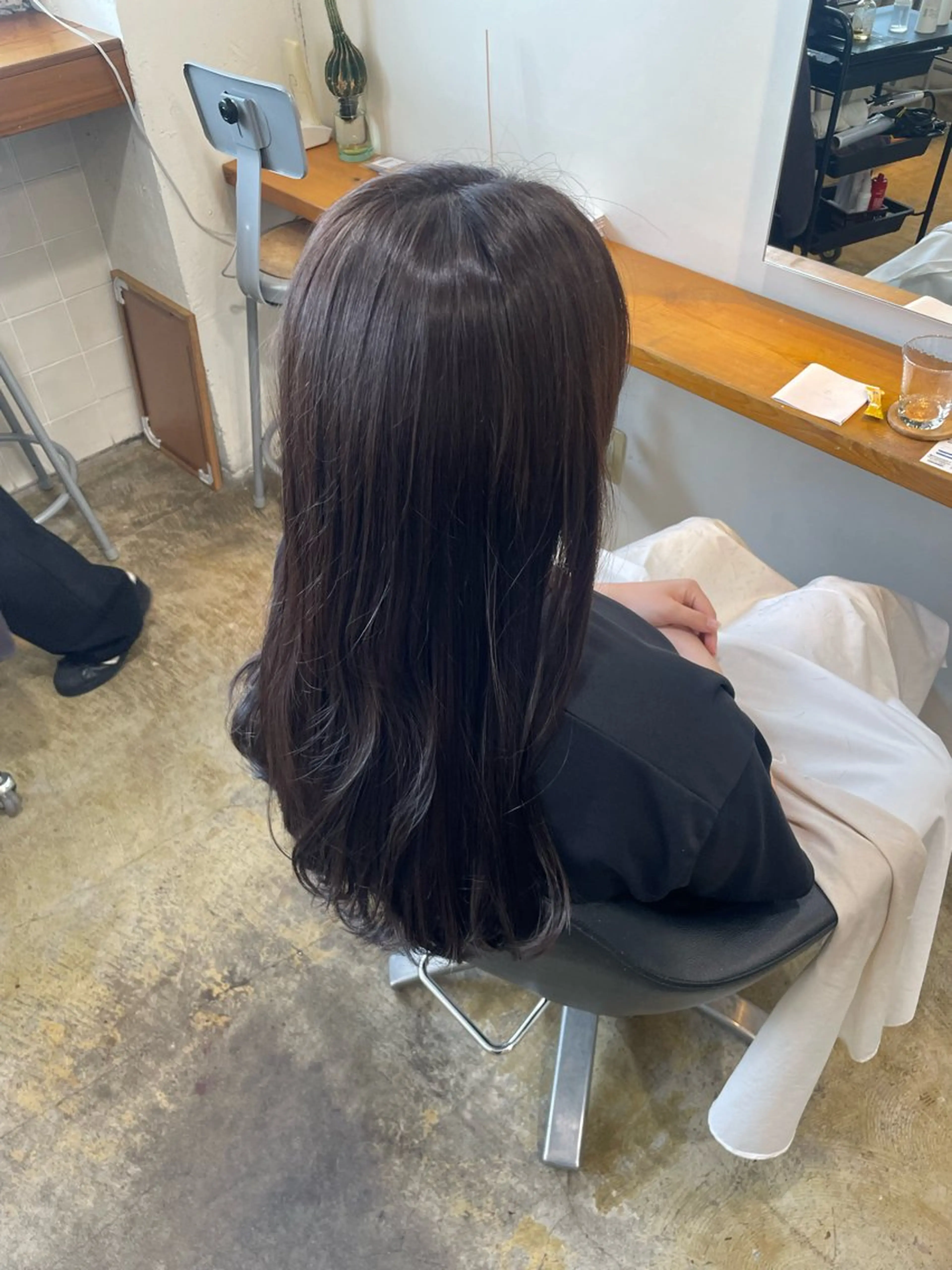 ロング カラー グレージュ カット ヘアカラー トリートメント MIOベージュカラー 柔らかいカラーのヘアスタイル