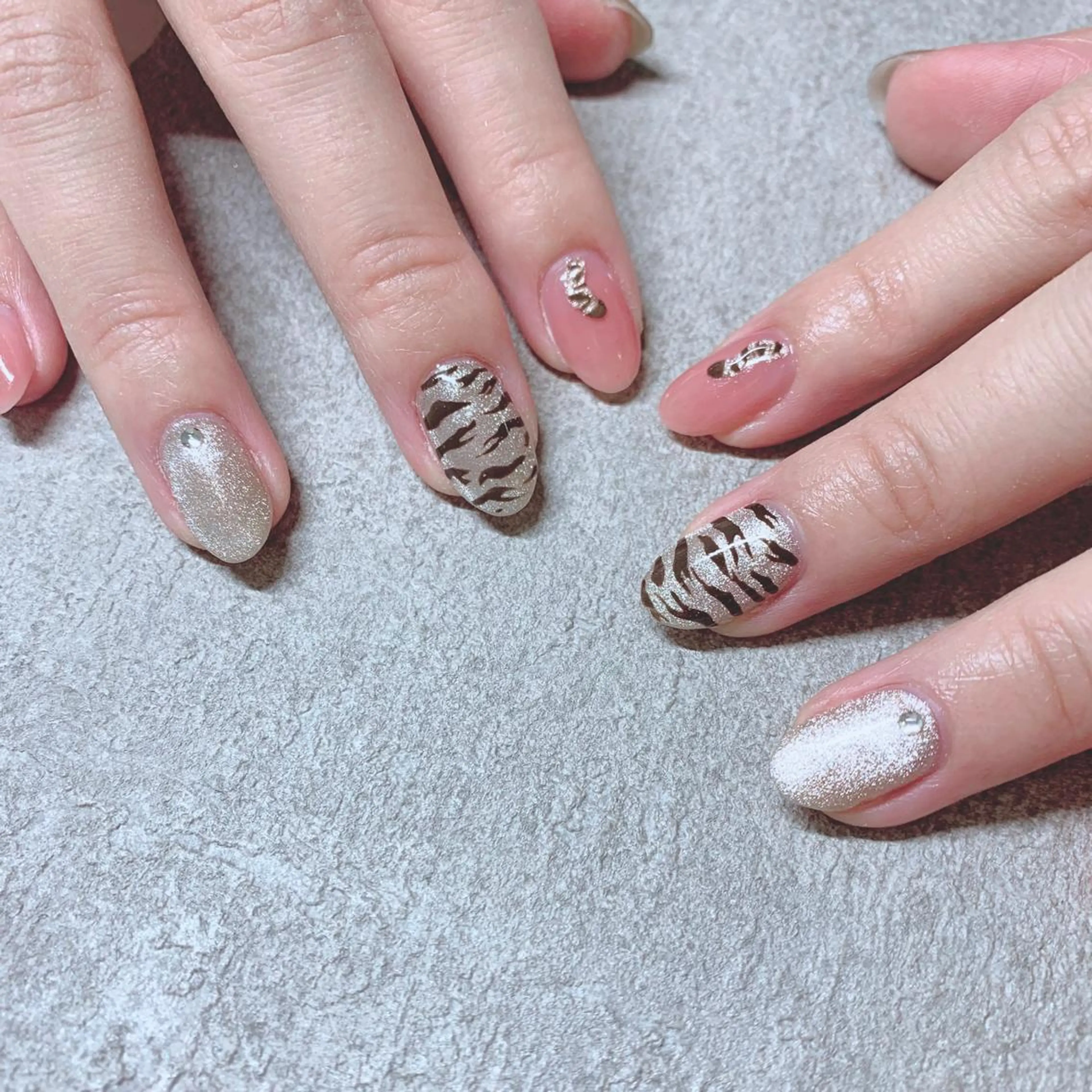 カラー ネイル ハンドネイル Cozy_ ilumのネイルデザイン