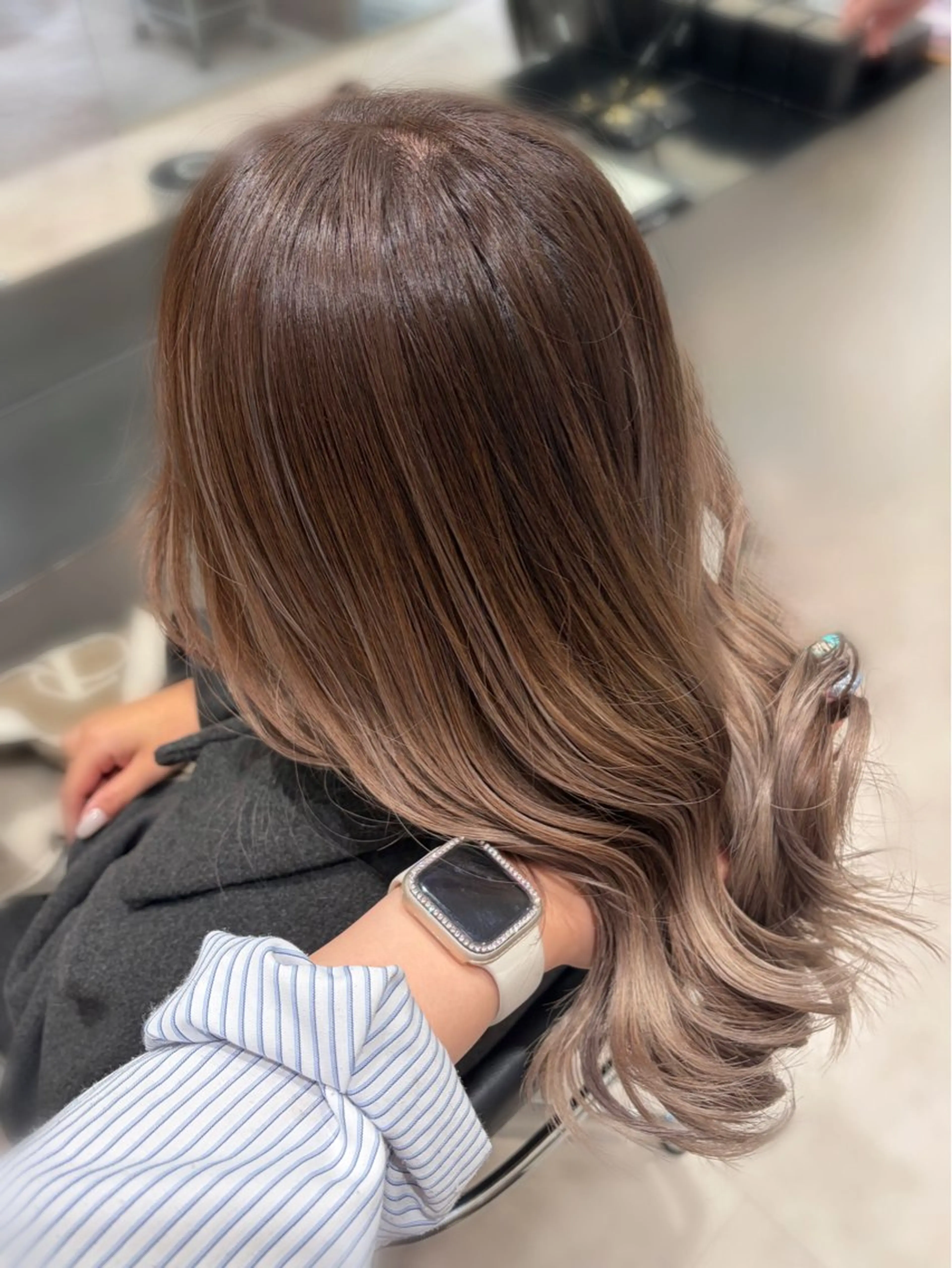 セミロング カラー ヘアアレンジ バレイヤージュ グラデーションカラー レイヤーカット .⋆⟡💖 Marin💖⟡⋆.のヘアスタイル