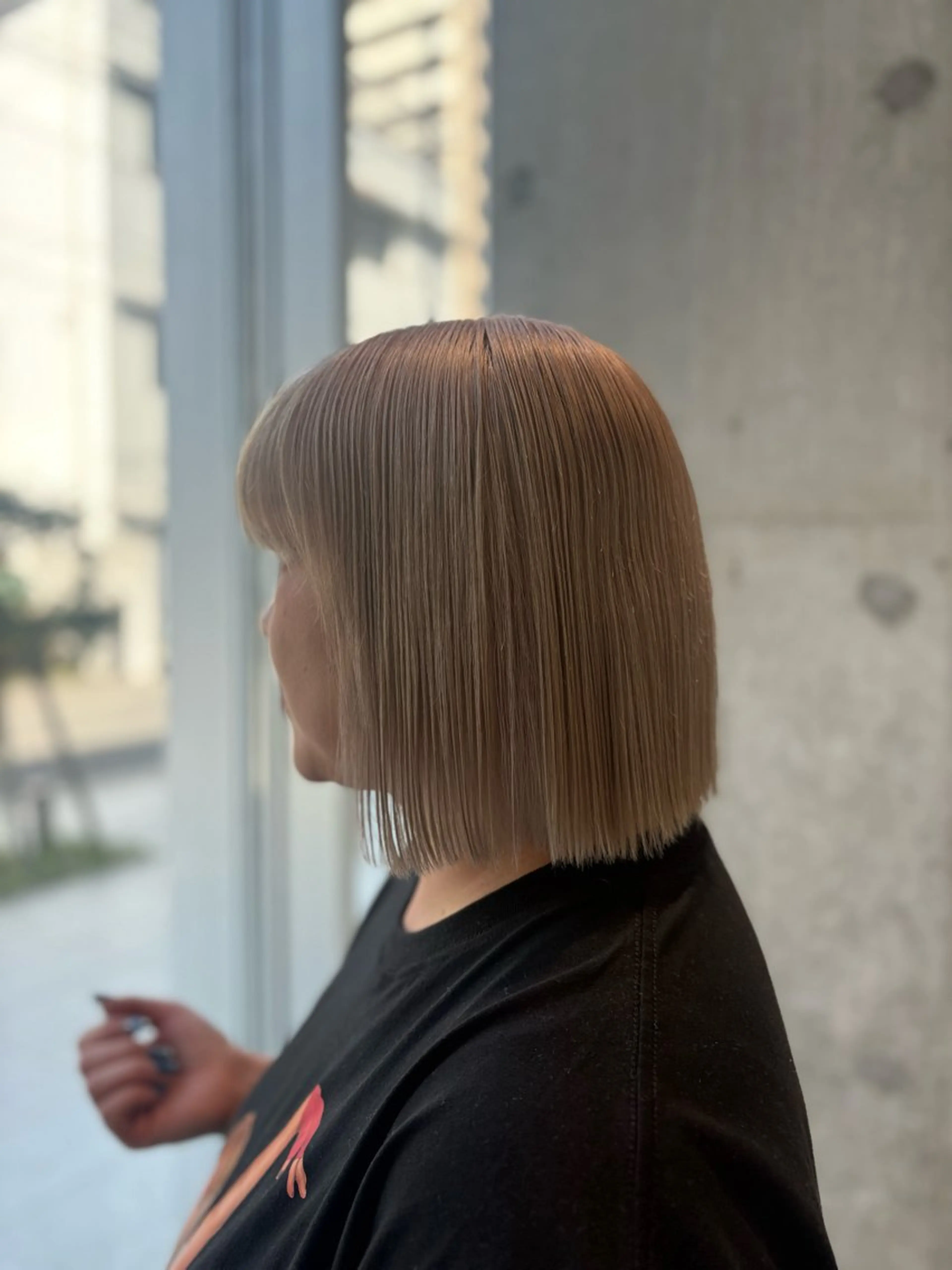 ミディアム カラー ベージュカラー ミルクティーベージュ 吉川 未佑のヘアスタイル