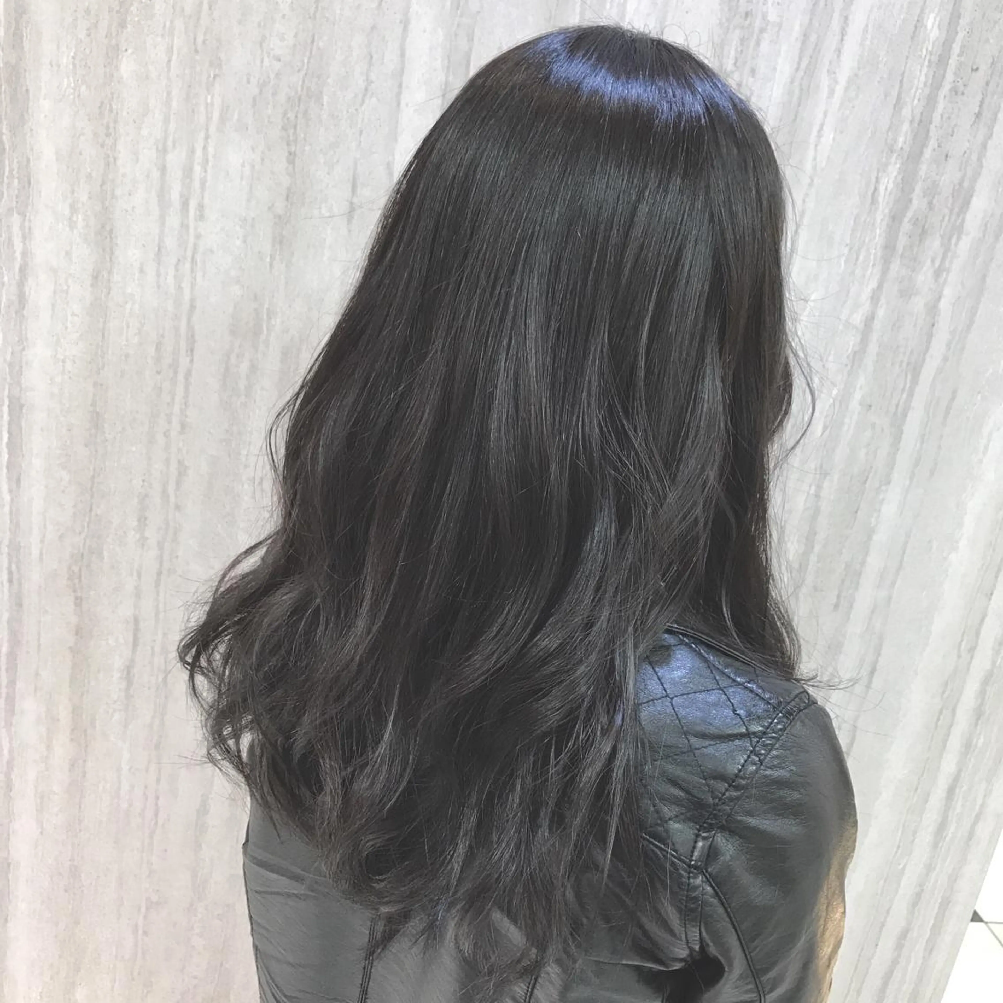 ロング カラー アッシュ ダークアッシュ 💎髪質改善💎似合 わせカット✄穂積拓斗のヘアスタイル