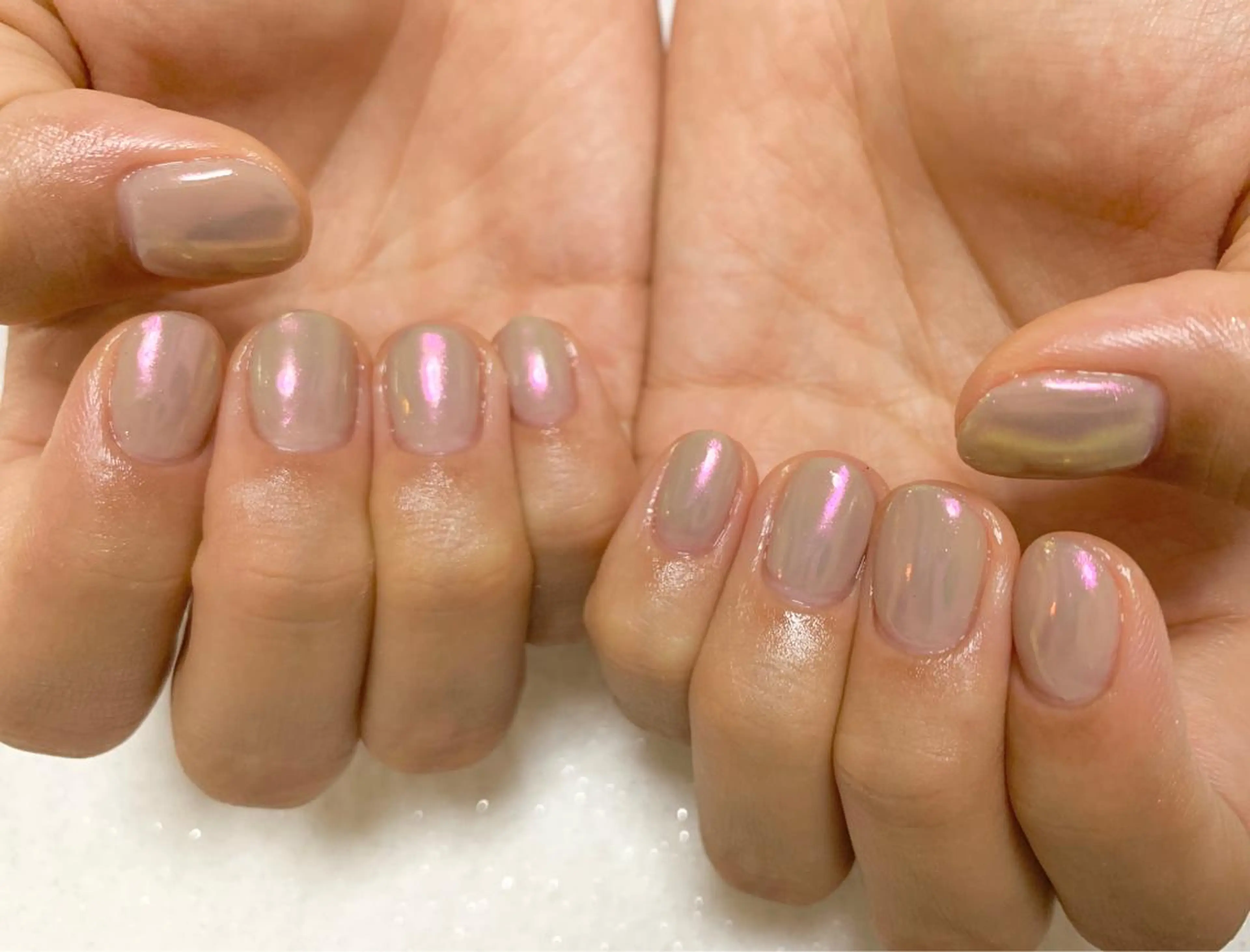 ネイル オーロラネイル グラデーション ハンドネイル 手塚 里奈のネイルデザイン