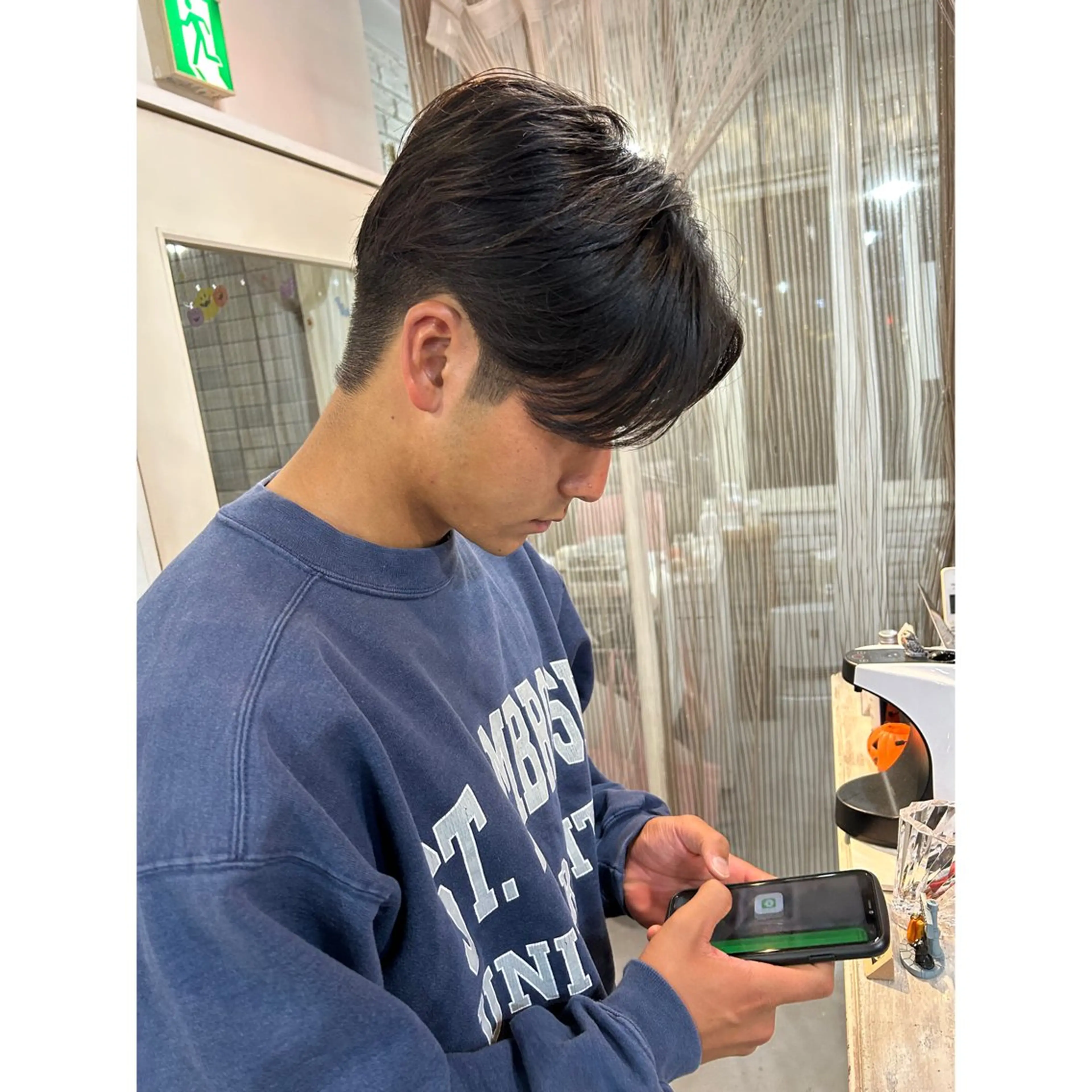 ショート パーマ メンズ メンズブリーチ センターパート メンズハイライト メンズインナーカラー メンズパーマ 💈メンズ短髪特化 ✂︎伊藤大輝💈のヘアスタイル