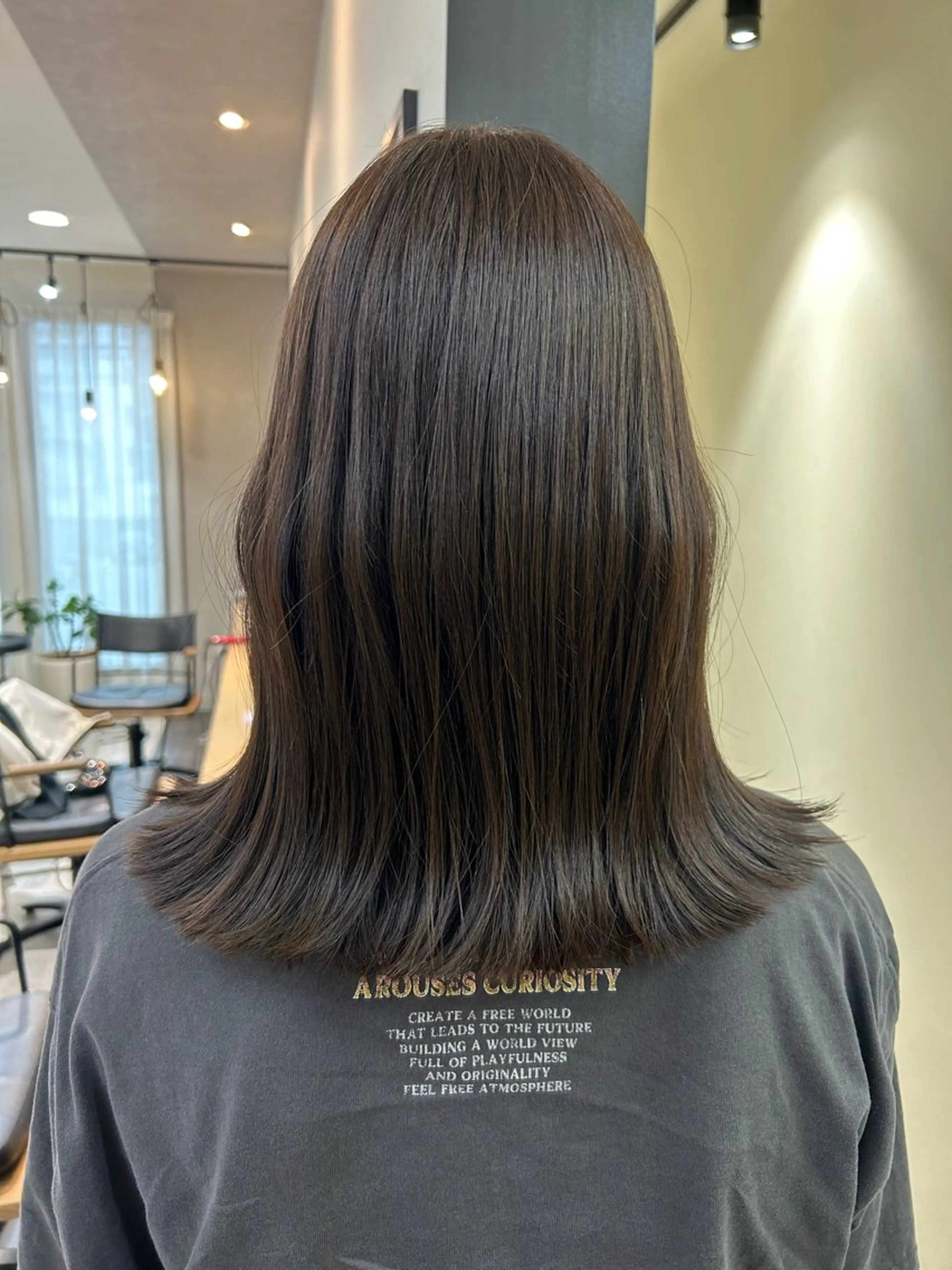 セミロング カラー 透明感カラー グレージュ hub hair レイヤー/透明感のヘアスタイル