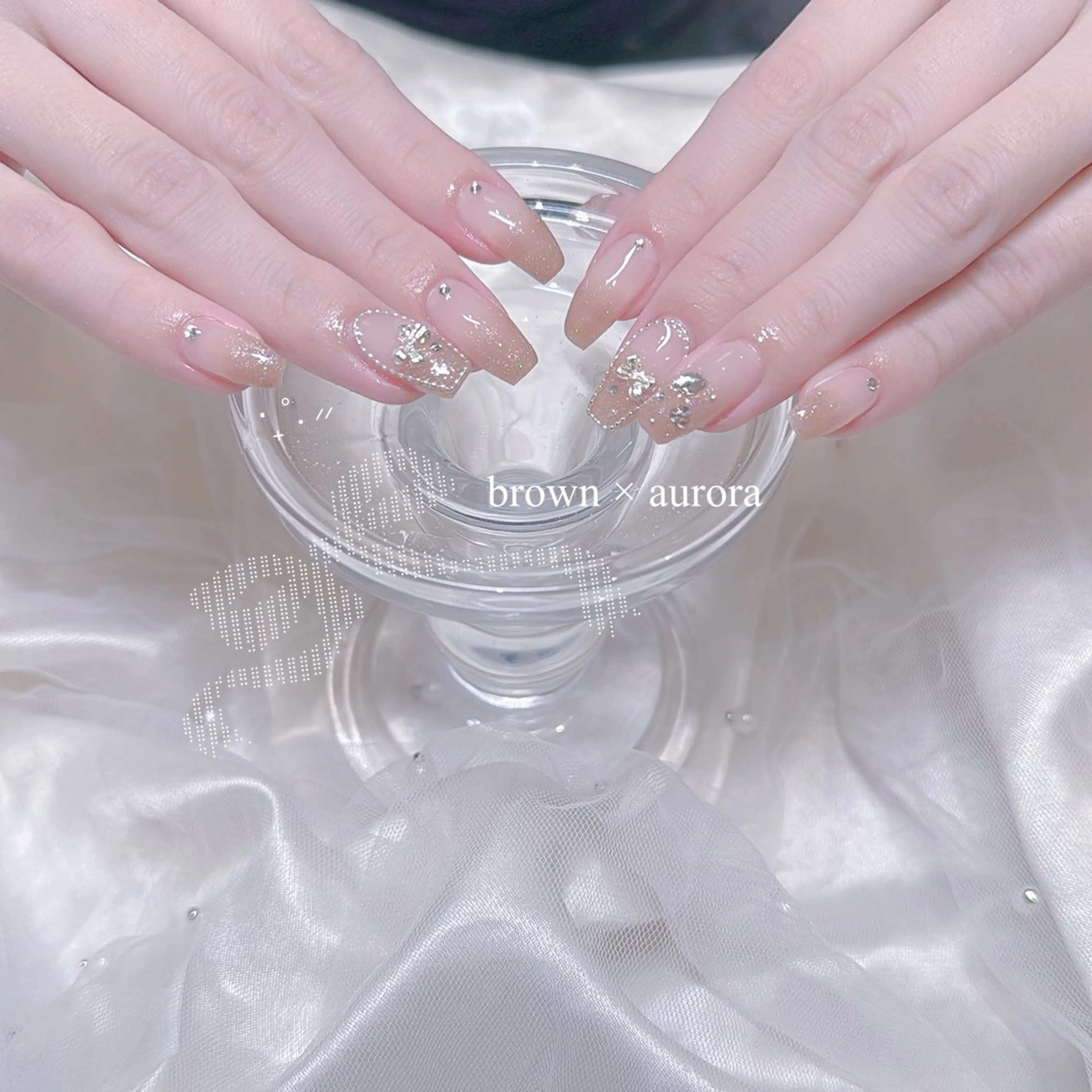 ネイル ブラウン フラッシュネイル ハンドネイル GOTODAYシェアサロン名古屋PARCO店所属・୨୧ ayakaのネイルデザイン