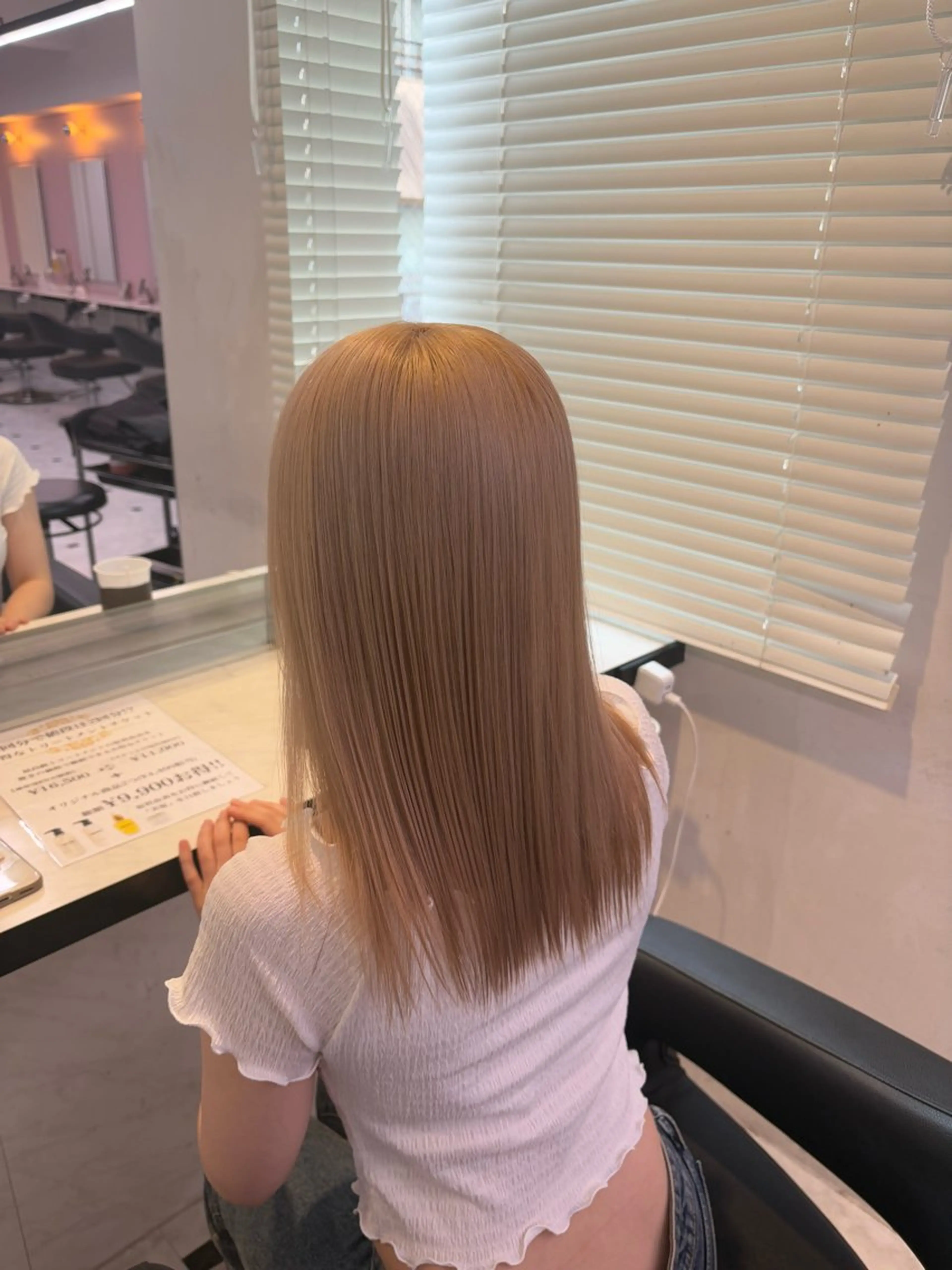 ロング カラー ヘアカラー 透明感ベージュカラー 🪞上野🪞AIのヘアスタイル