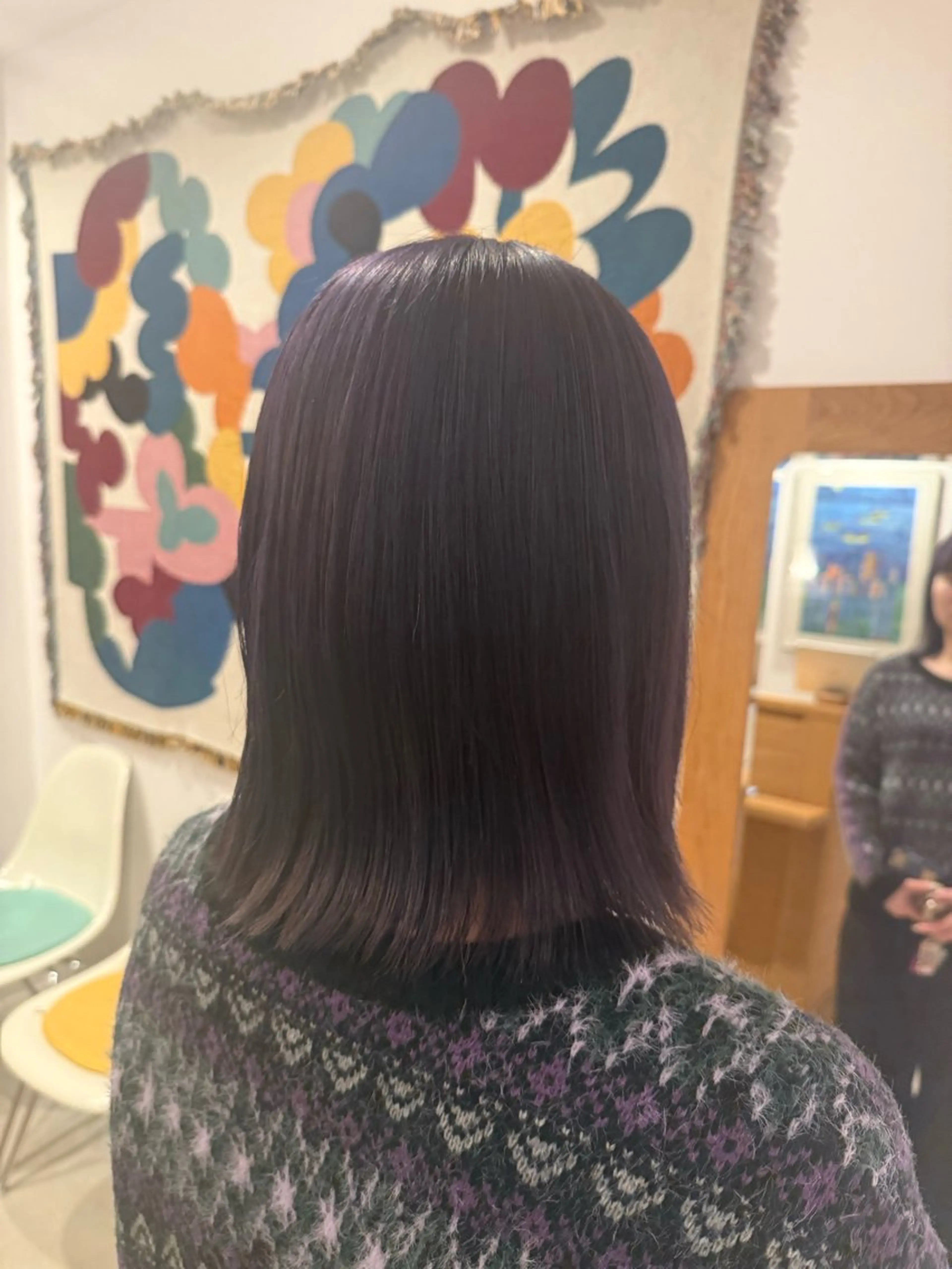ミディアム パープルカラー 山口 ゆいのヘアスタイル