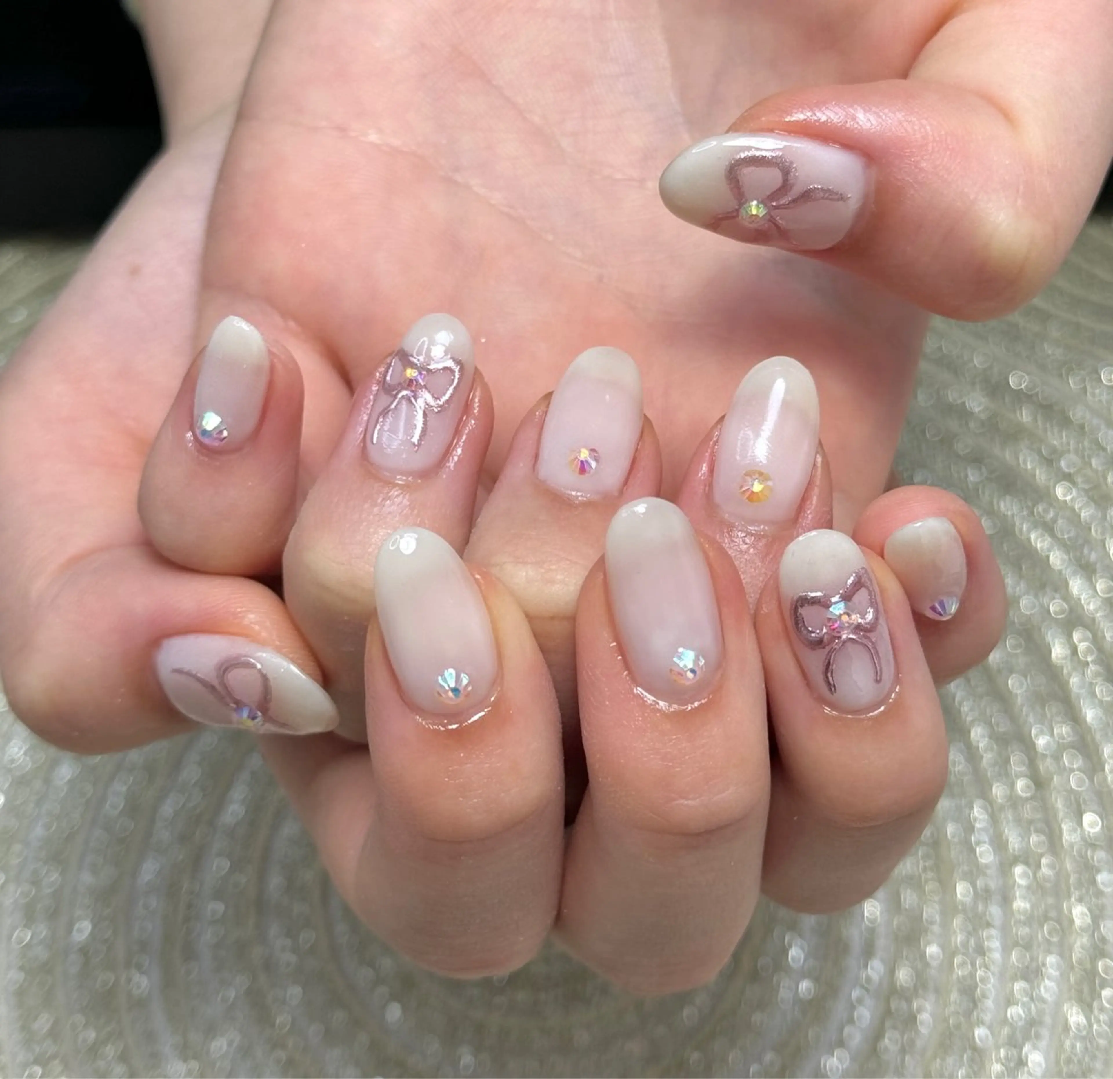 ネイル ガーリー 韓国ネイル ミラーネイル リボン ハンドネイル moa nailのネイルデザイン