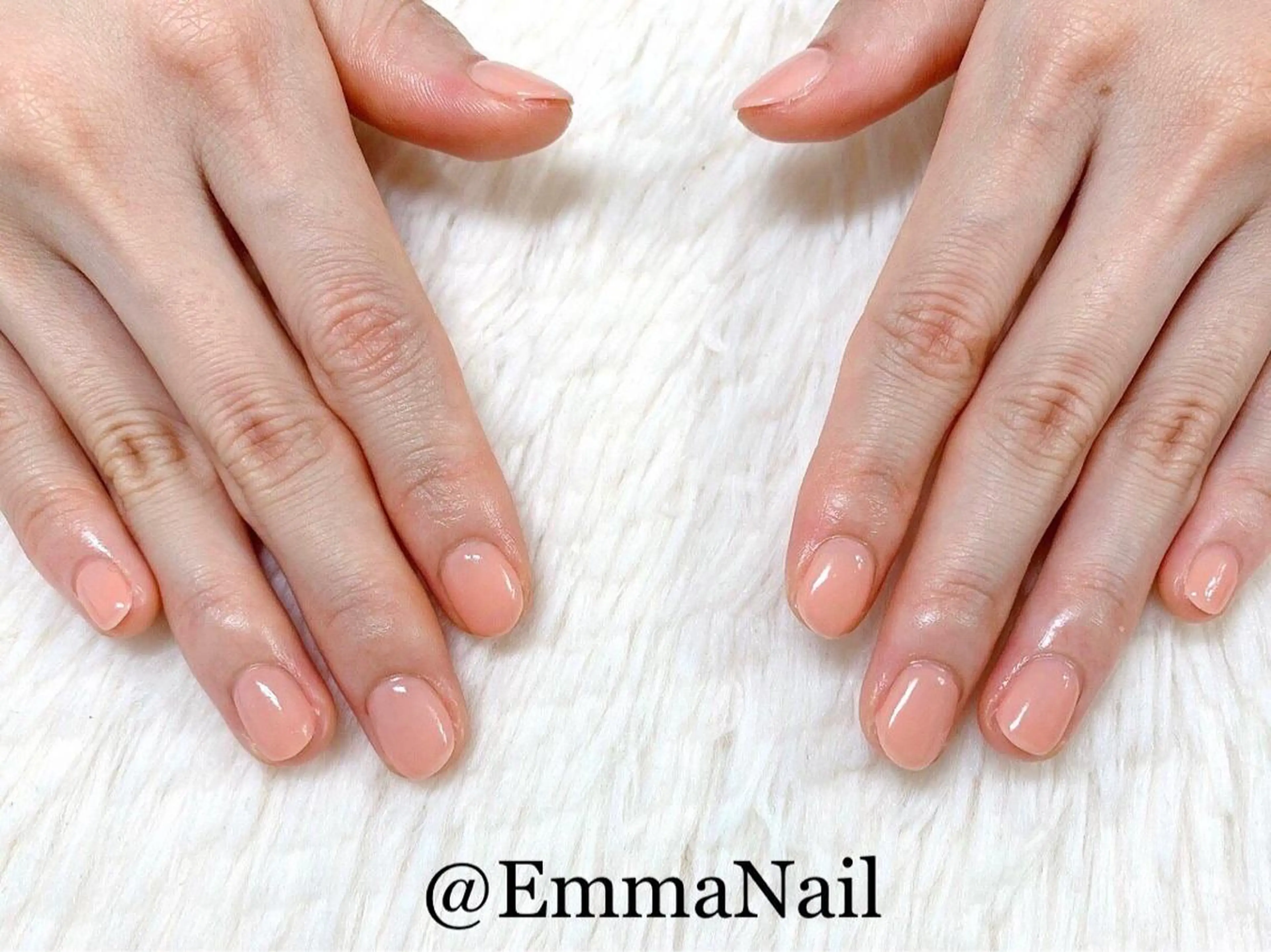 ネイル ジェルネイル ワンカラーネイル ハンドネイル salon EM&A emiのネイルデザイン