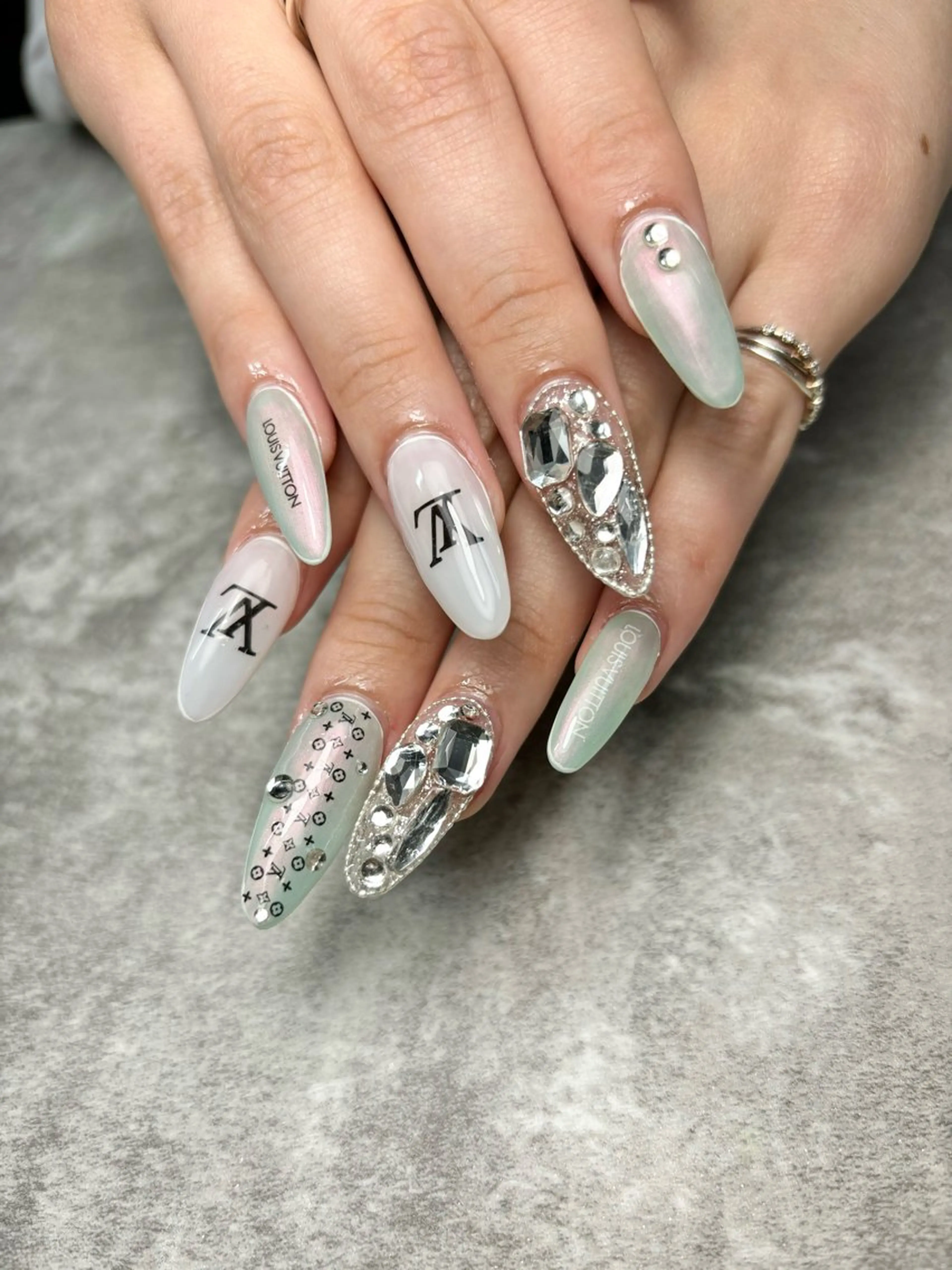 Y's nailのネイルデザイン