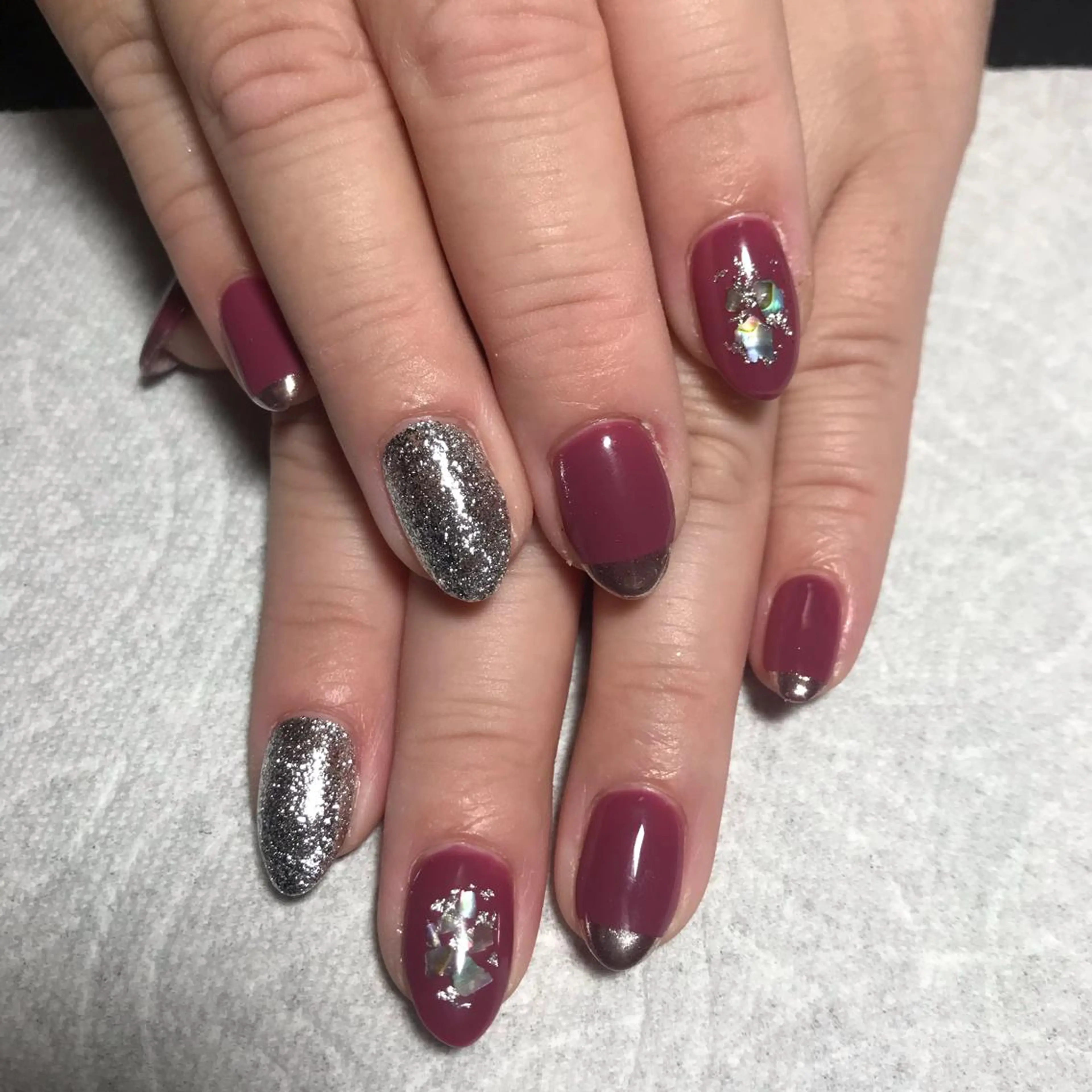 ネイル ECLAT エクラ所属・寺山 千鶴のネイルデザイン