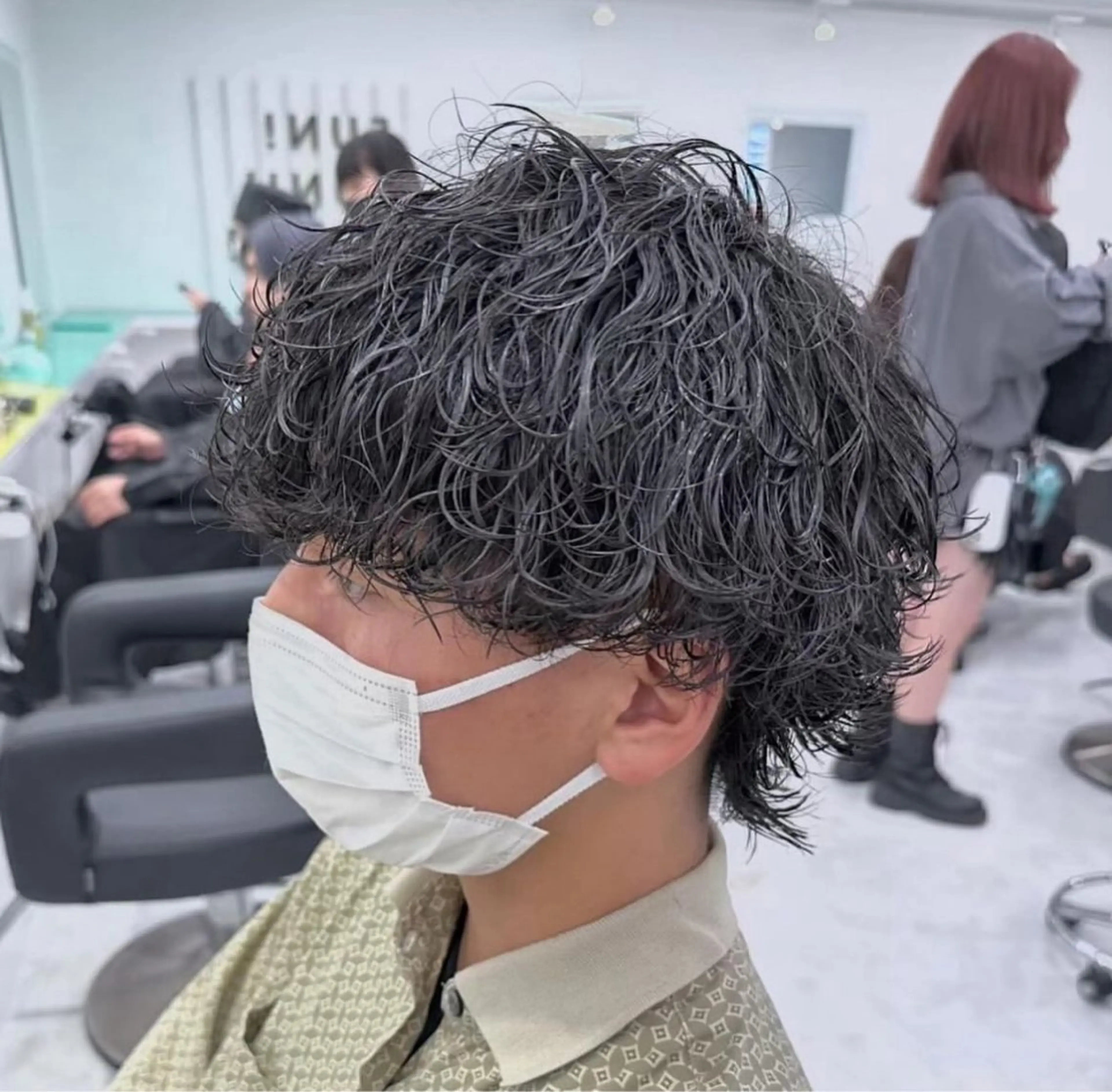 【ミニモ学割】カット➕波巻きパーマ🌀朝のセットがラクに💗おしゃれ感🆙人気急上昇中❤️🔥の写真