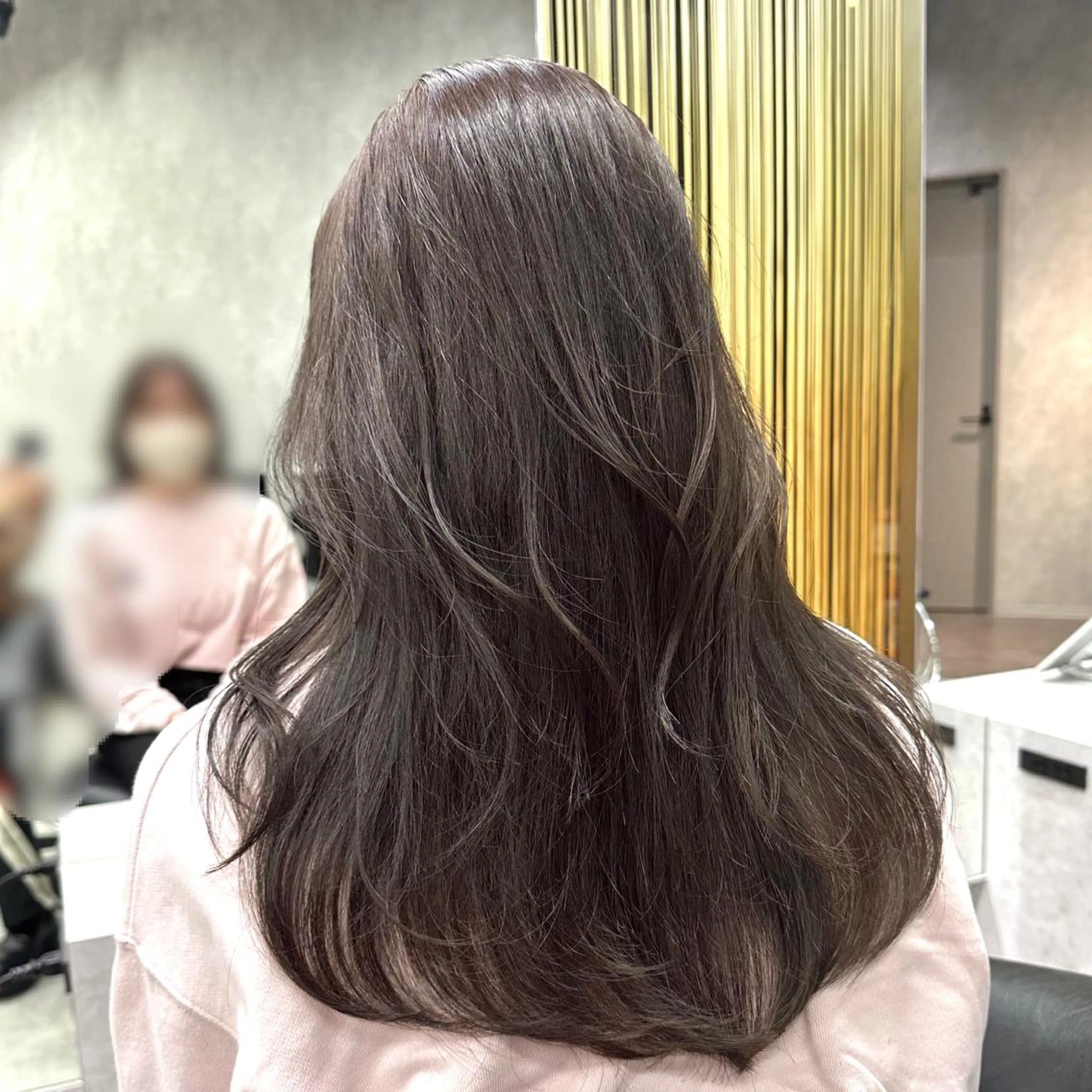 セミロング カラー DAIKIベージュ 🍂レイヤーカットのヘアスタイル