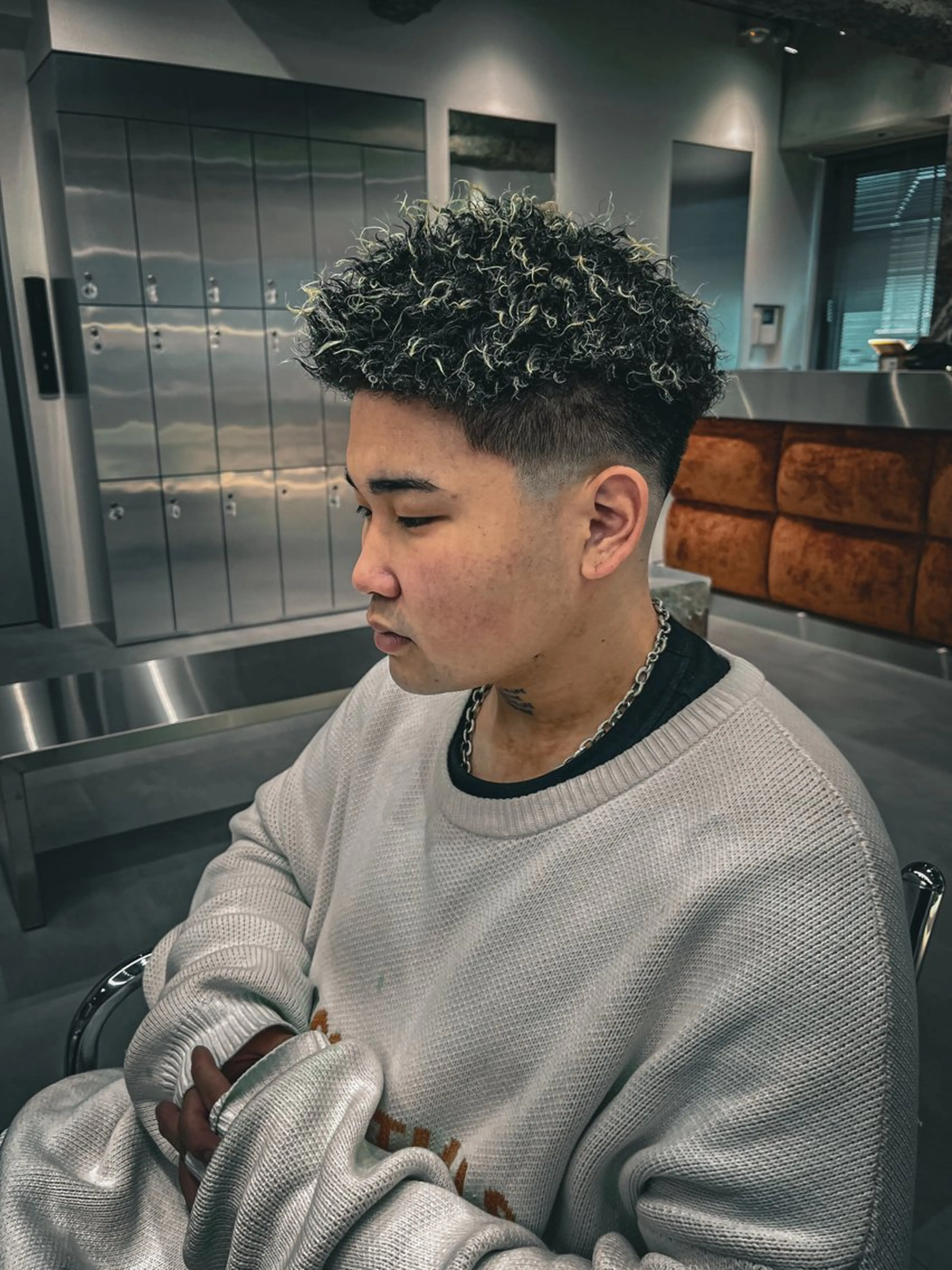 ショート パーマ メンズ ⚡メンズパーマフ ェードカットTomyのヘアスタイル