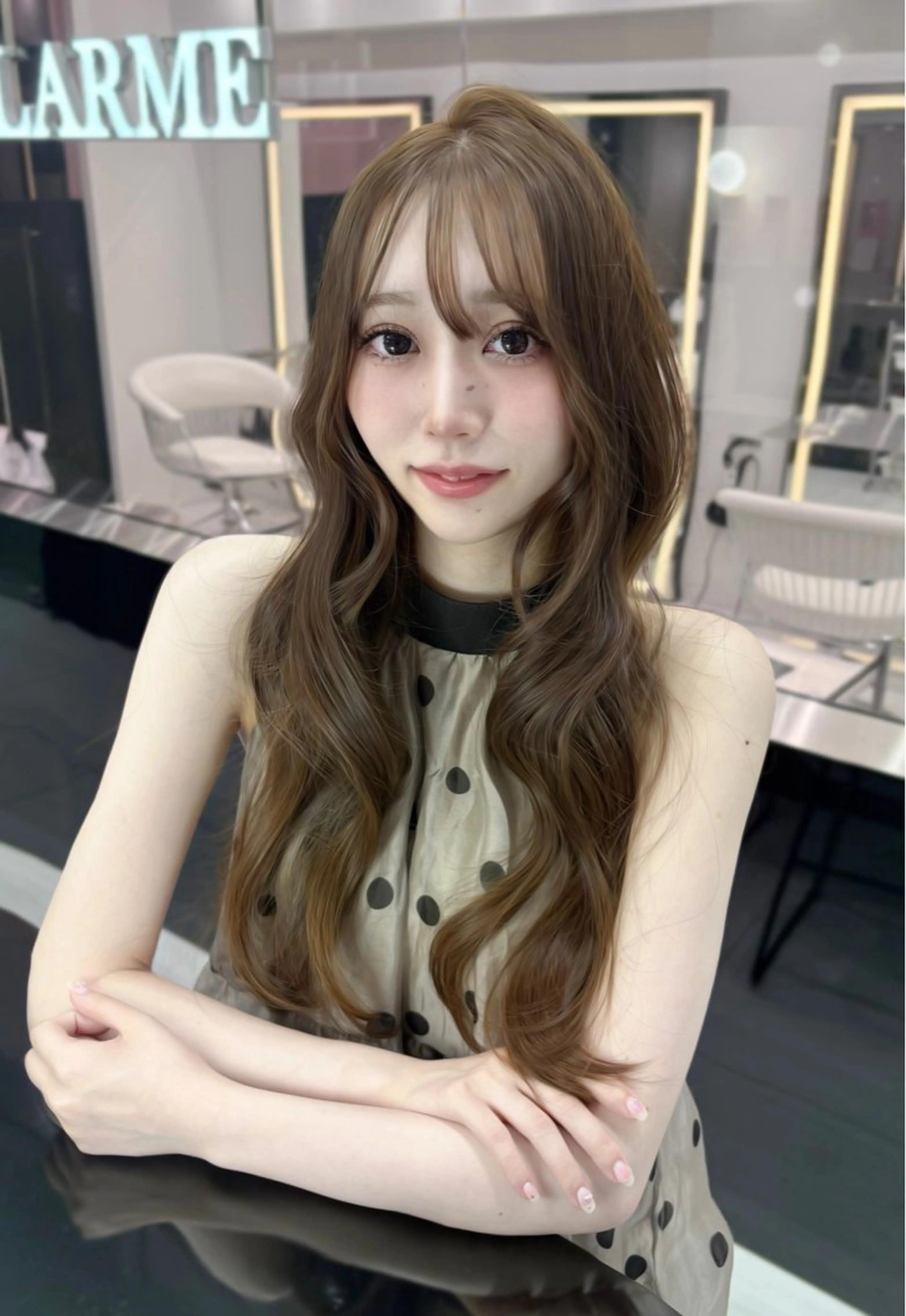 ロング カラー ベージュカラー ブリーチ ダブルカラー ミルクティーベージュ ブリーチなしカラー カット ヘアカラー トリートメント 新宿/韓国ヘア 中明度カラー/かやのヘアスタイル