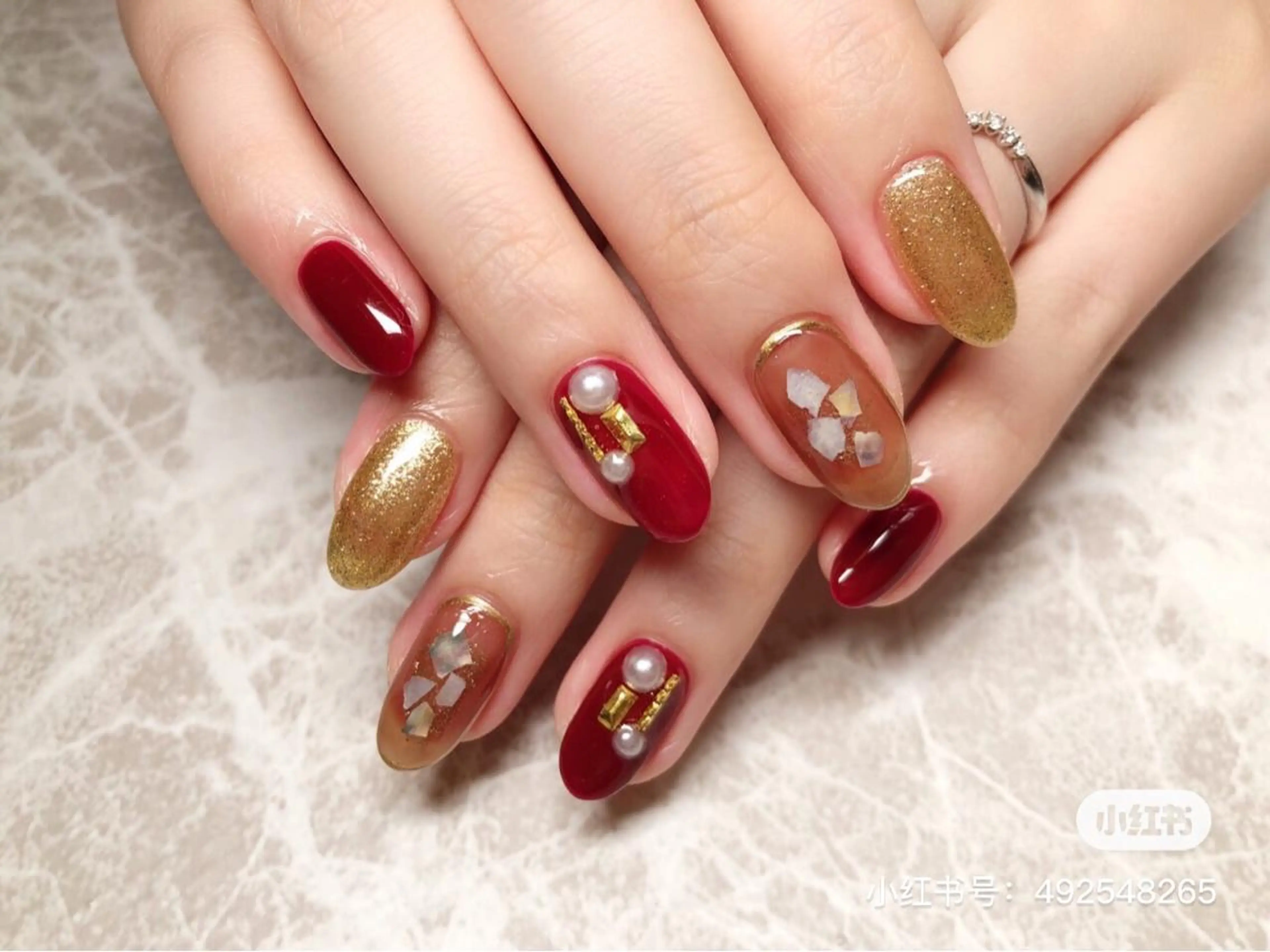 ネイル ハンドネイル マジック ミラーのネイルデザイン