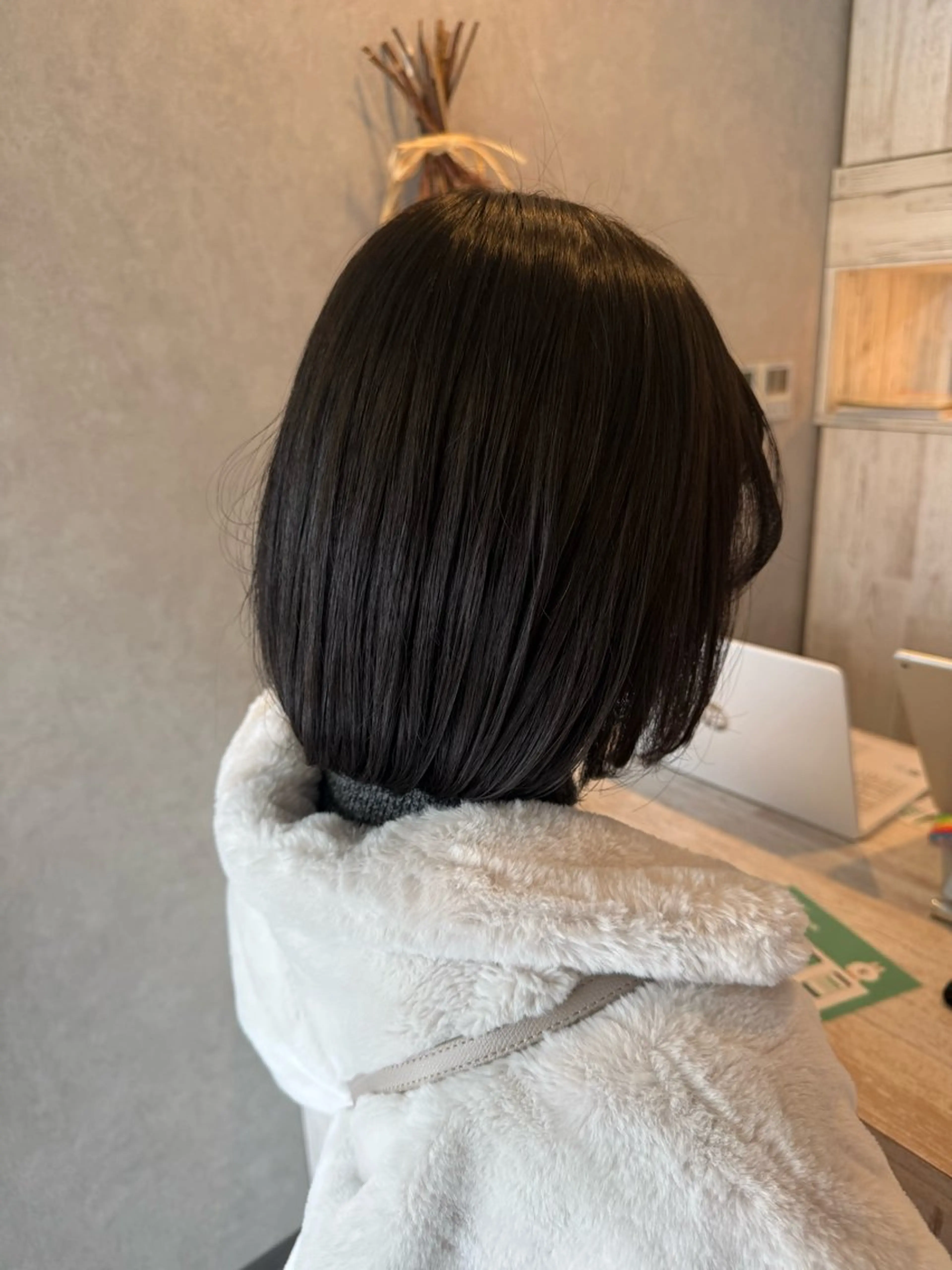 ショート カラー Bish Yanaのヘアスタイル