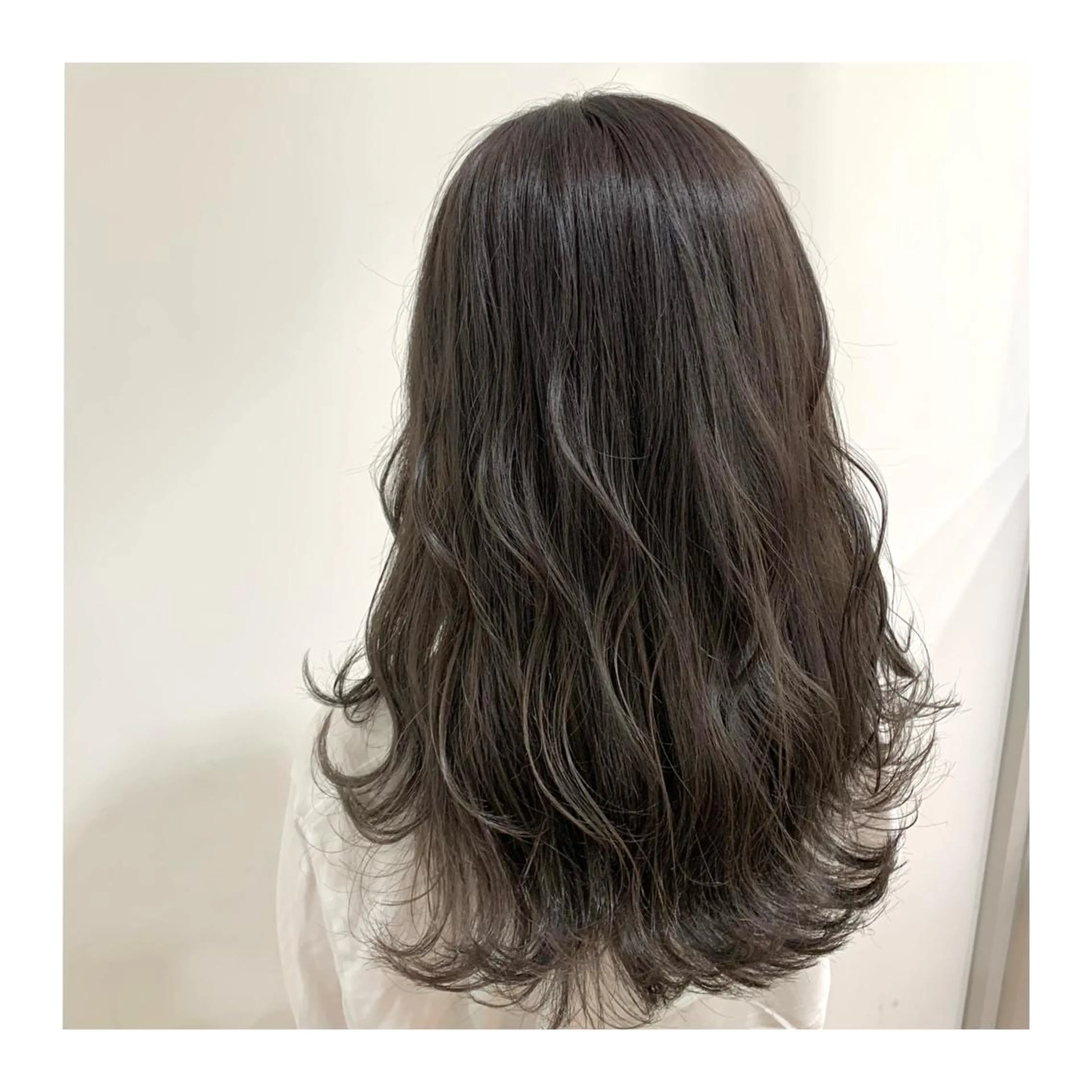 ロング カラー ヘアカラー トリートメント あべ ゆうかのヘアスタイル