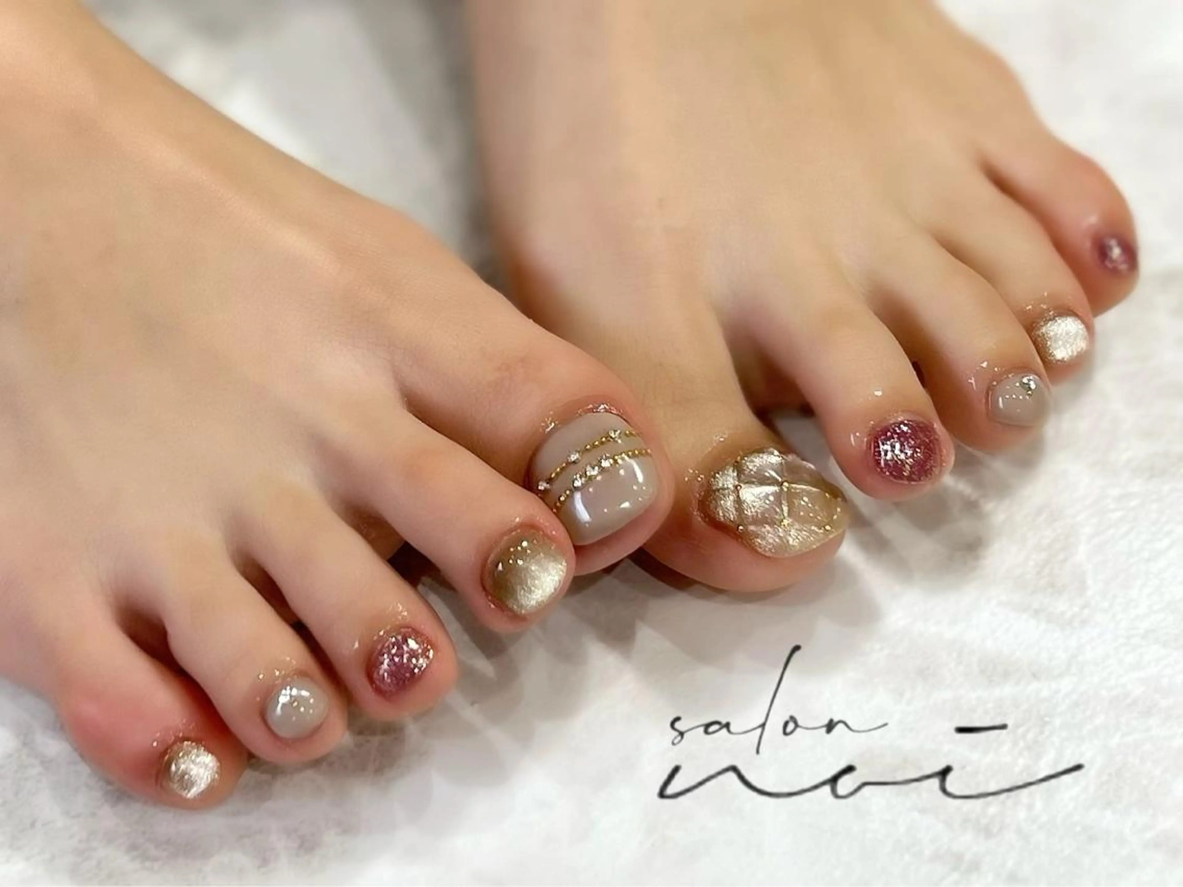 ネイル フットネイル フットネイル salon noiのネイルデザイン