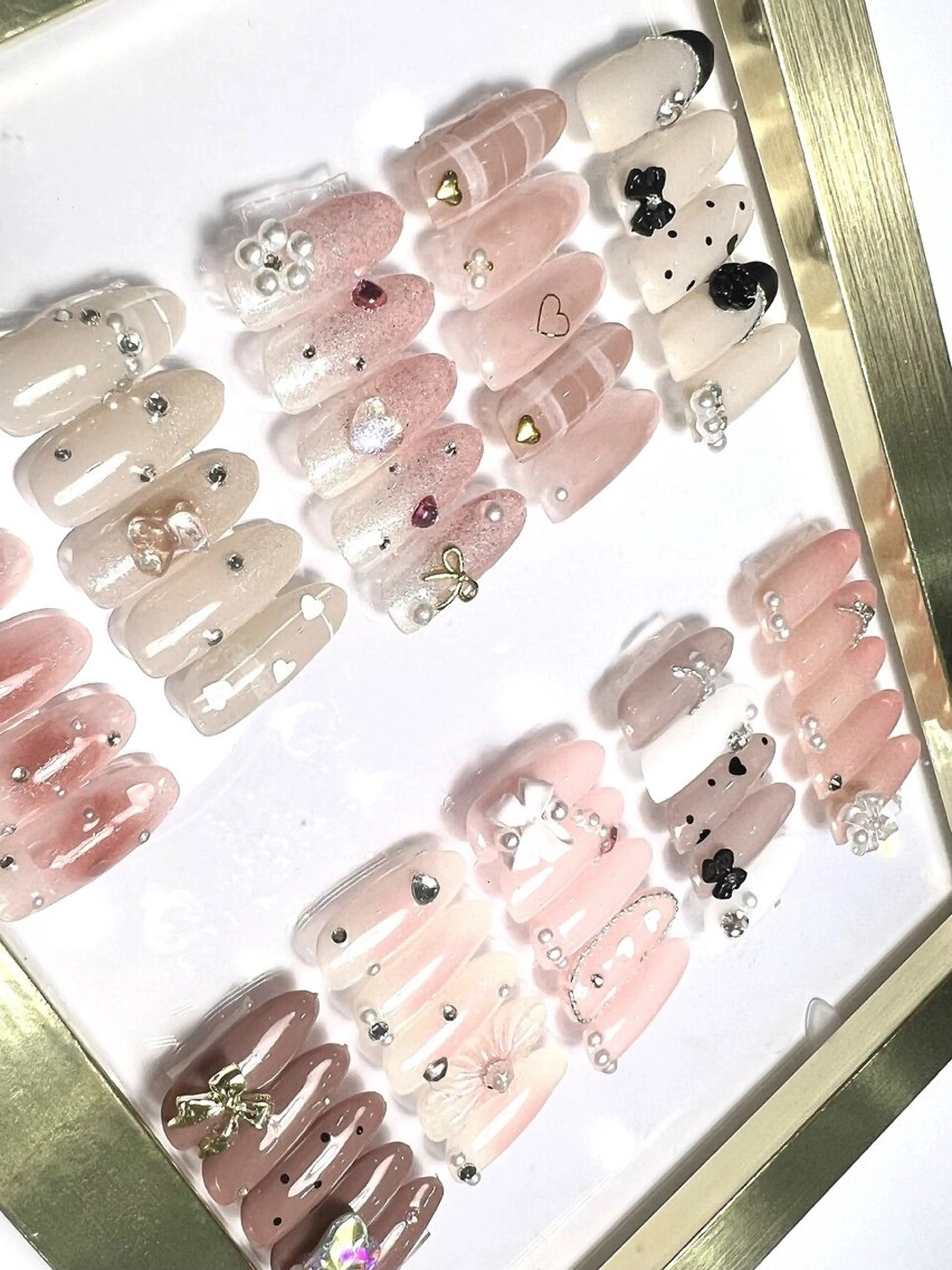 ネイル トータルビューティー サロンブリリアントのネイルデザイン