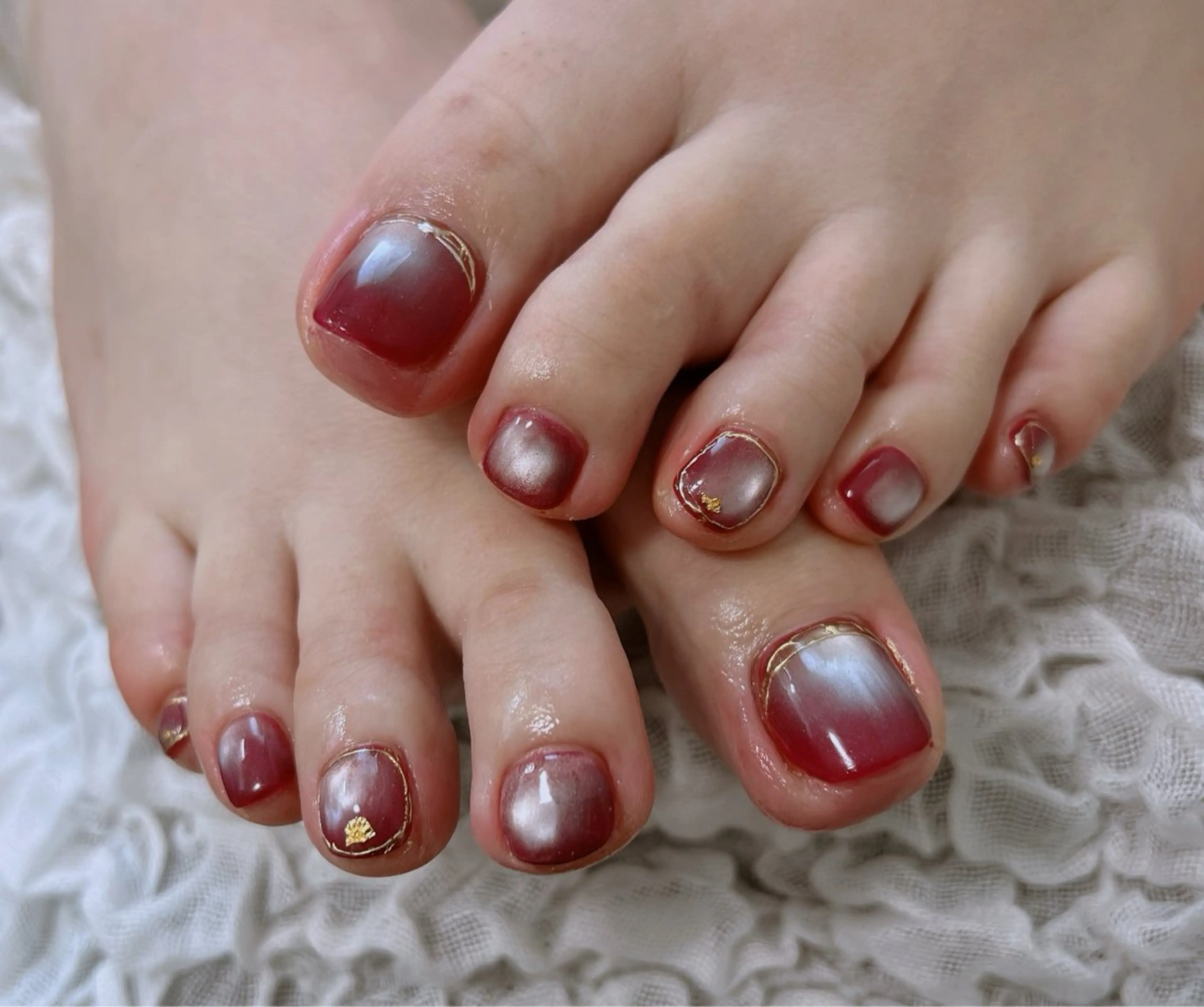 ネイル フットネイル フレンチネイル 韓国ネイル ロングネイル マグネットネイル フットネイル Lee _nailのネイルデザイン