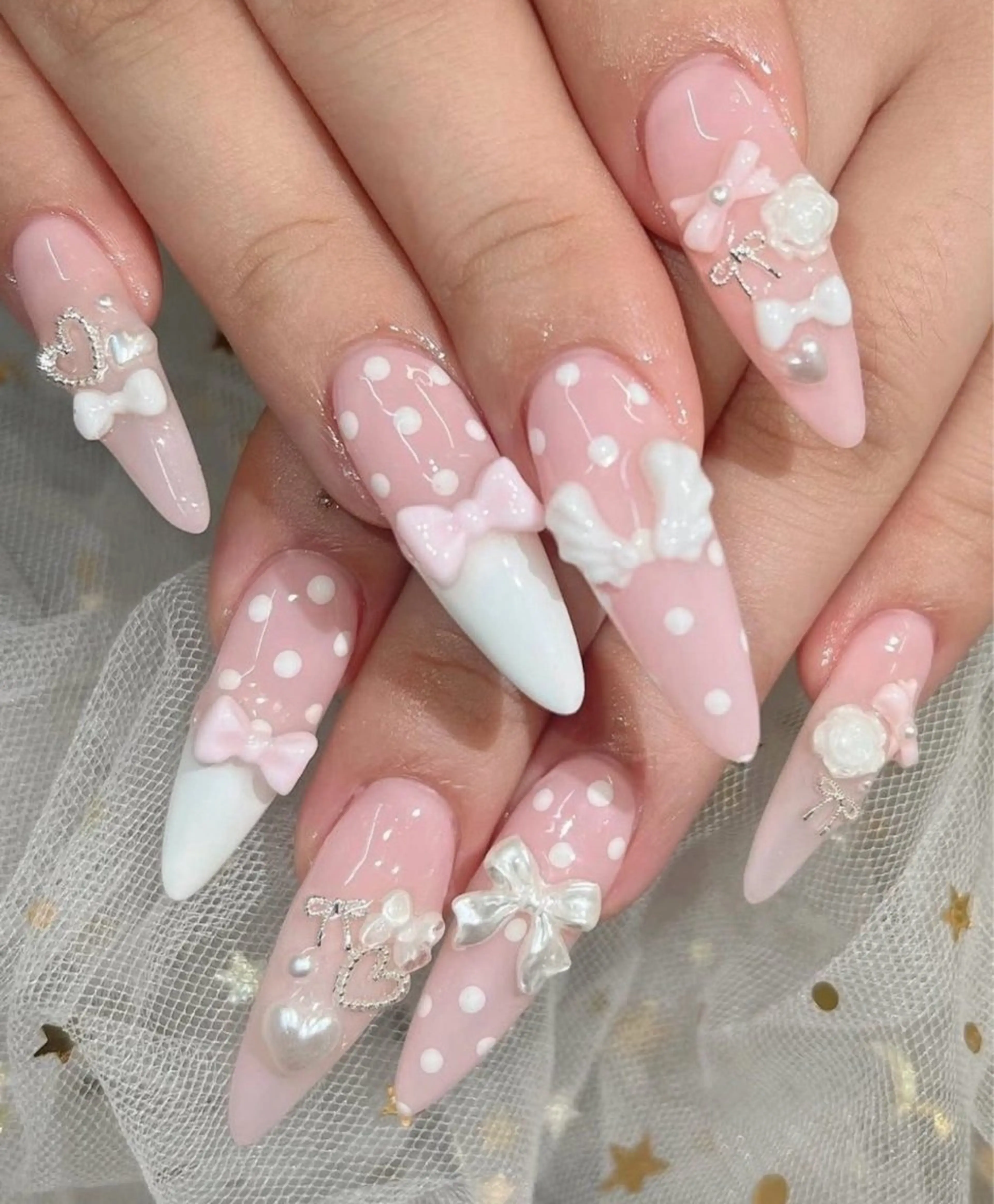 カラー グラデーションカラー ピンクカラー ハンドネイル AIN Nailのネイルデザイン