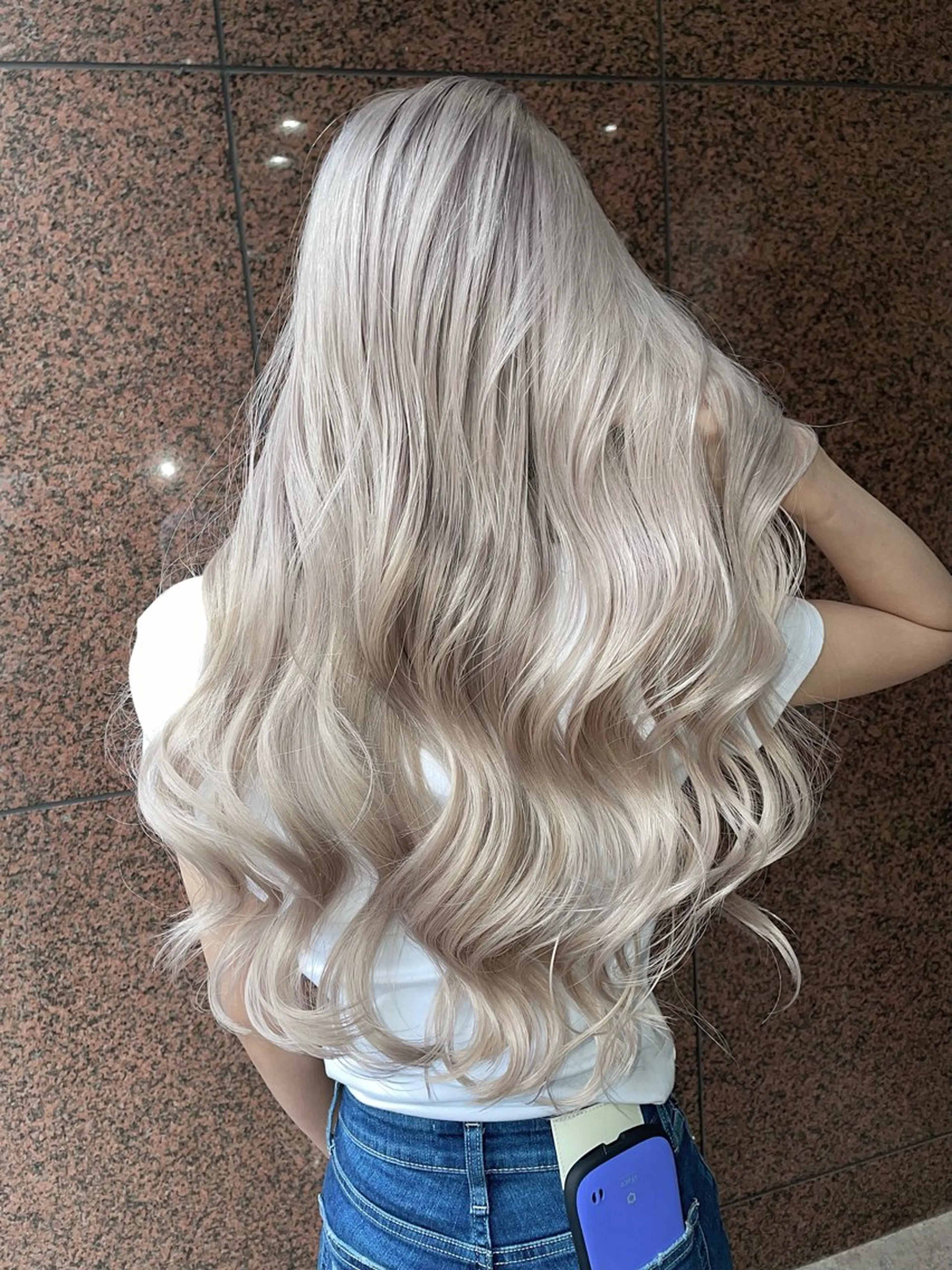 ミディアム カラー ショートボブ ボブレイヤー バレイヤージュ ベージュカラー ミルクティーベージュ ヘアカラー ハイトーンボブ /tasukuのヘアスタイル