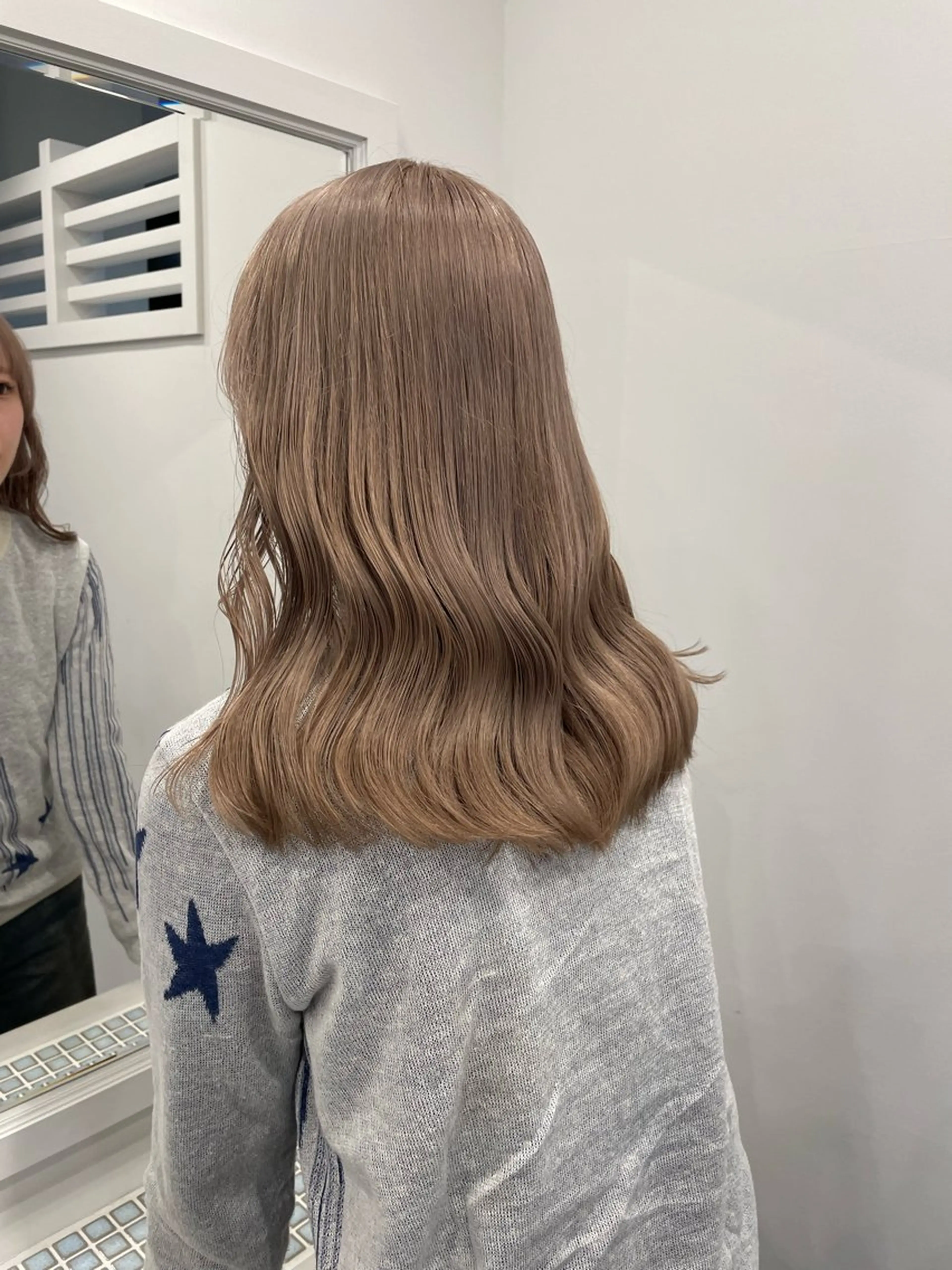 ミディアム カラー ミストバング ベージュカラー ブリーチ ケアブリーチ ダブルカラー ダブルカラーVia/ airi♡のヘアスタイル