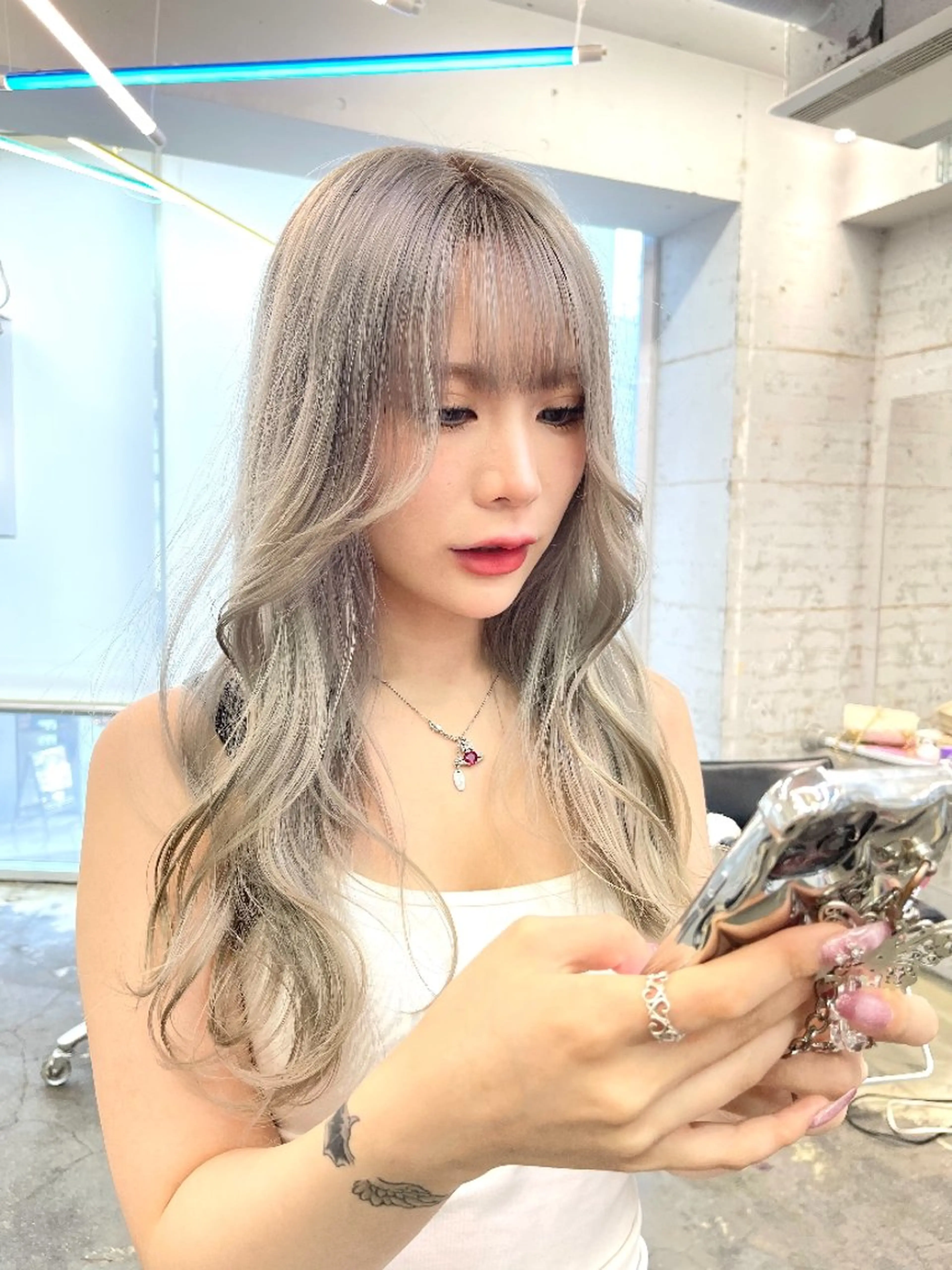 ミディアム カラー エクステ カット ヘアカラー エクステ em HAIR 🌿下北沢のヘアスタイル