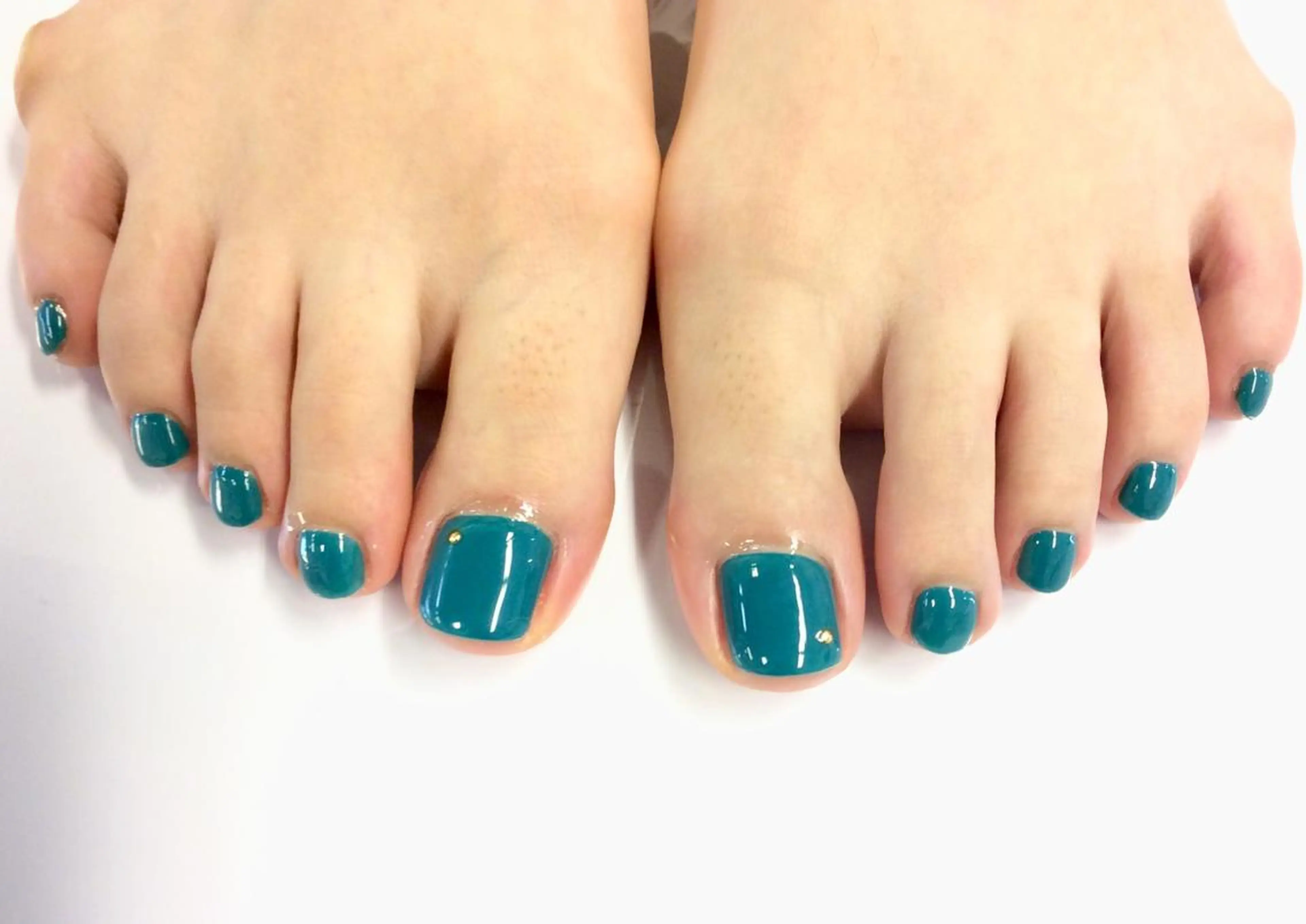 ネイル フットネイル ワンカラーネイル フットネイル 新橋 ルキナ スタッフのネイルデザイン