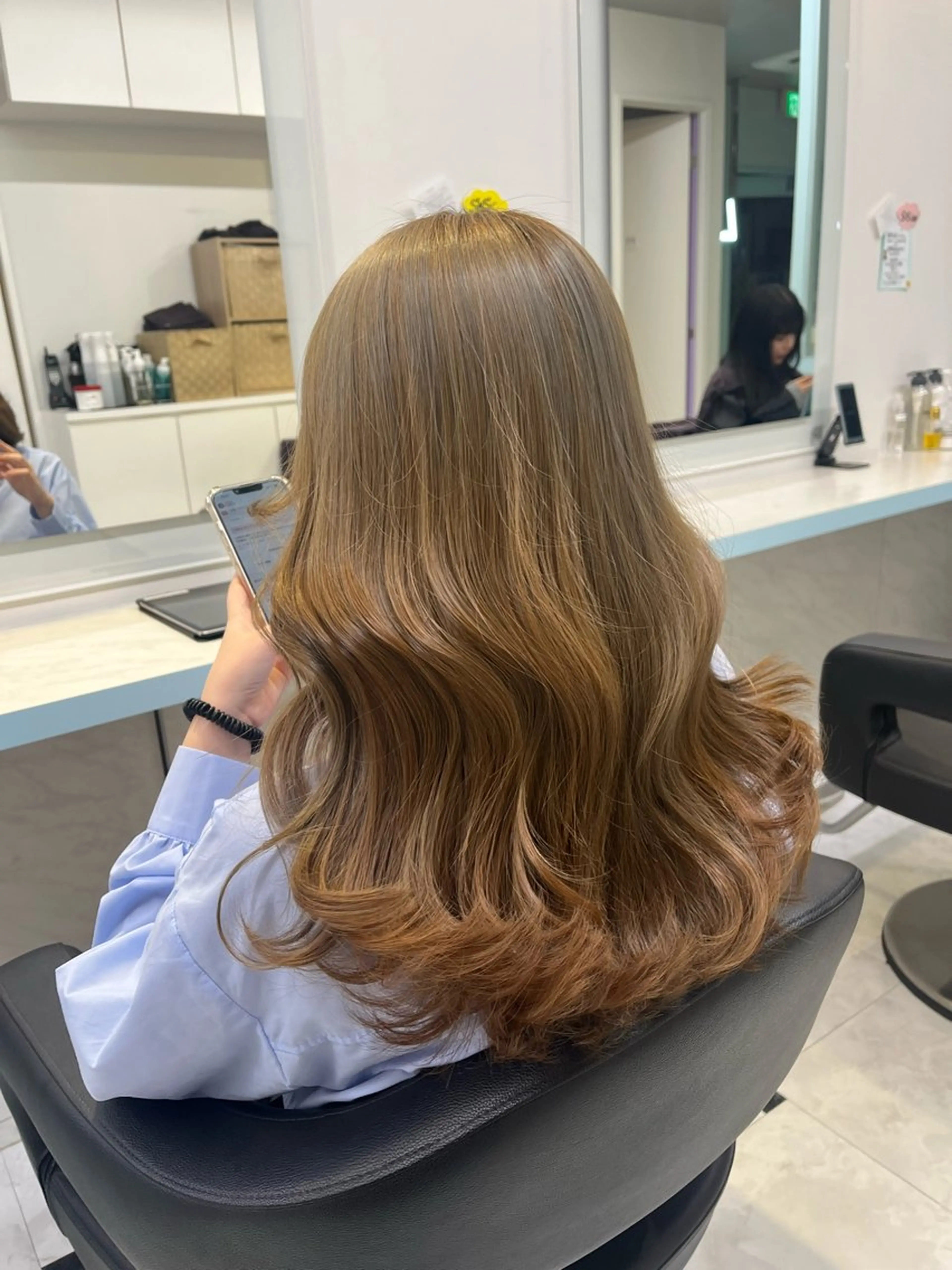 セミロング カラー ヘアカラー トリートメント ブリーチカラー 🩵MIZUKIのヘアスタイル