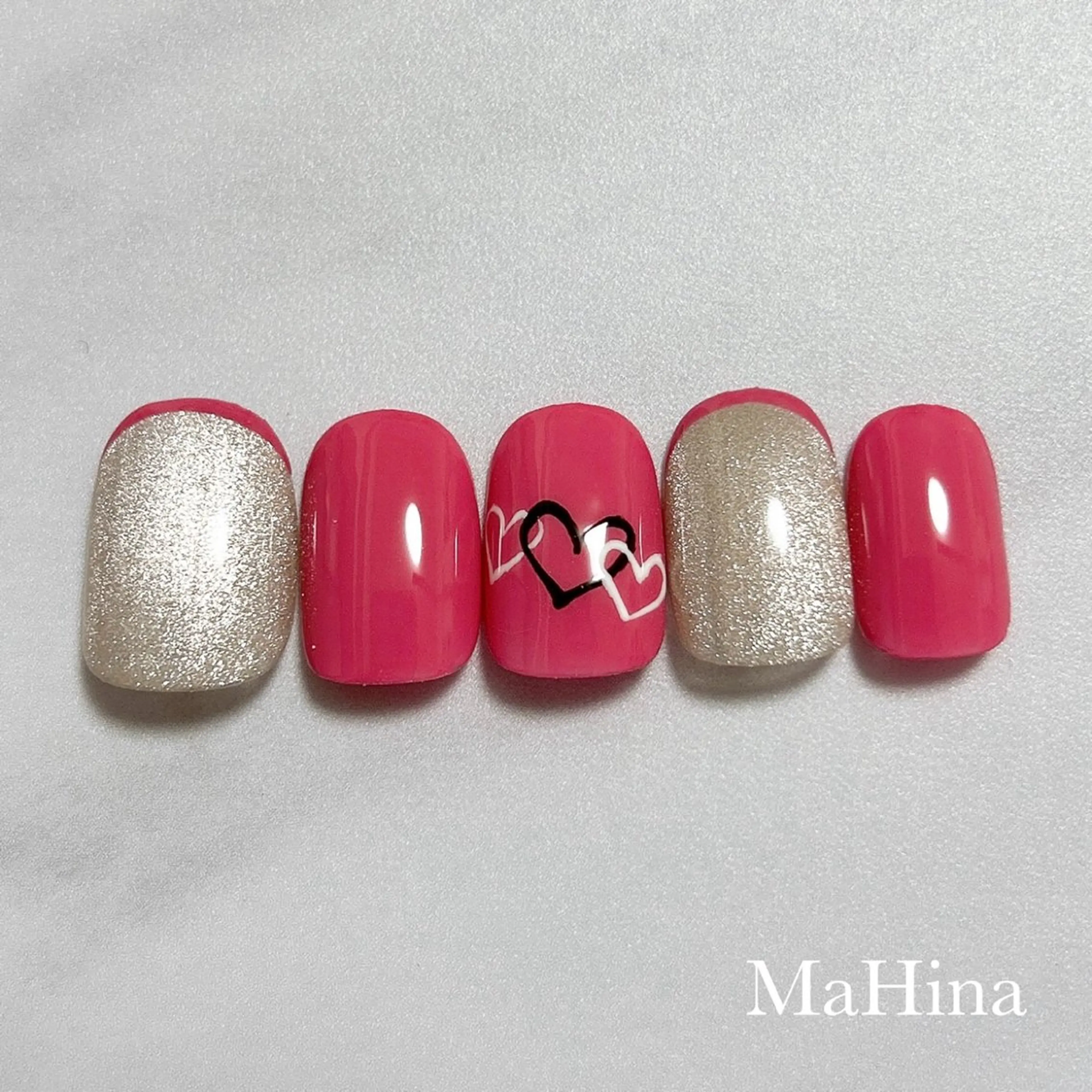 ネイル ハート マグネットネイル ハンドネイル MaHina🌙 salonのネイルデザイン