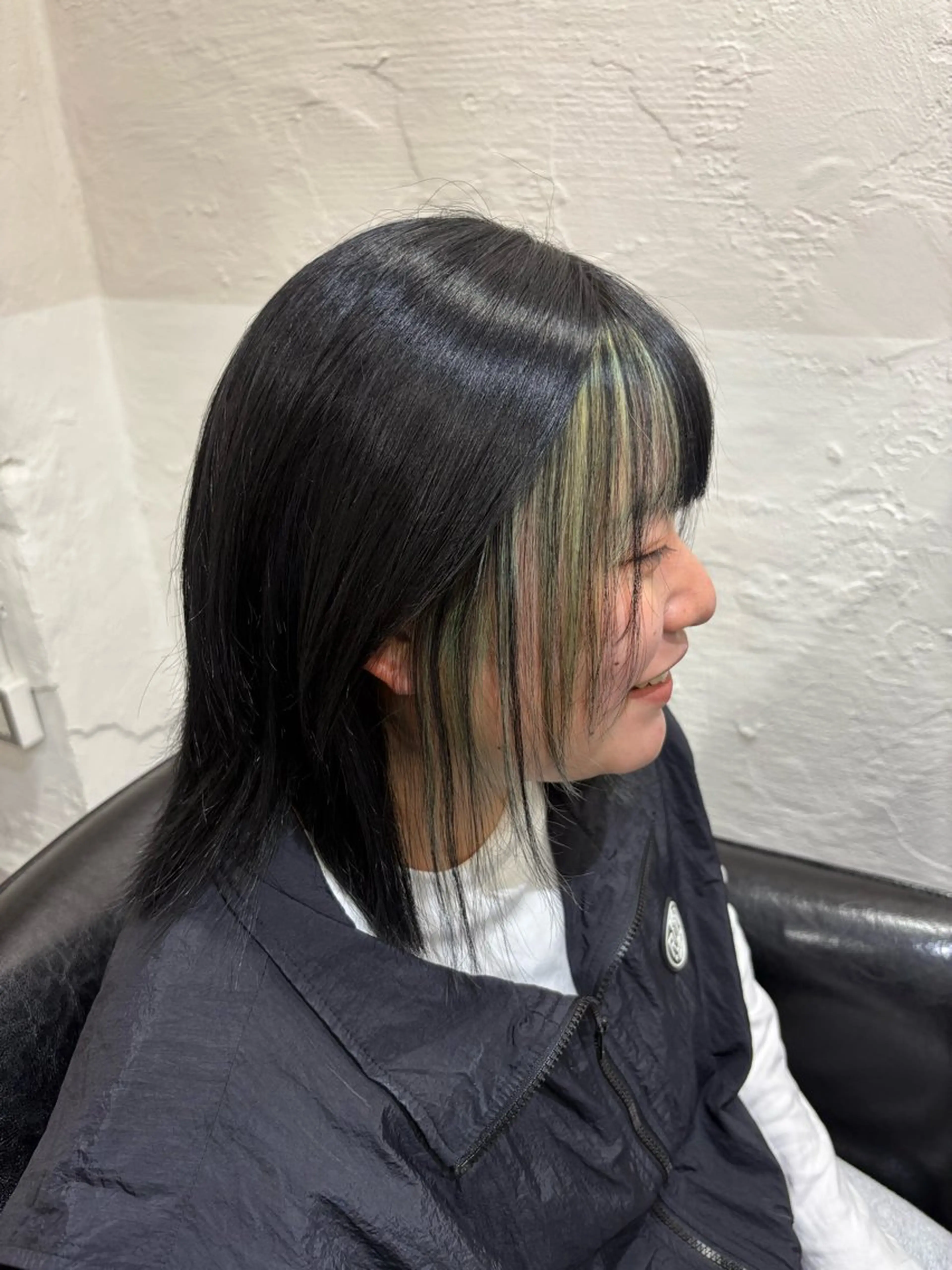 ミディアム カット ヘアカラー tokute 中野真咲🐺のヘアスタイル