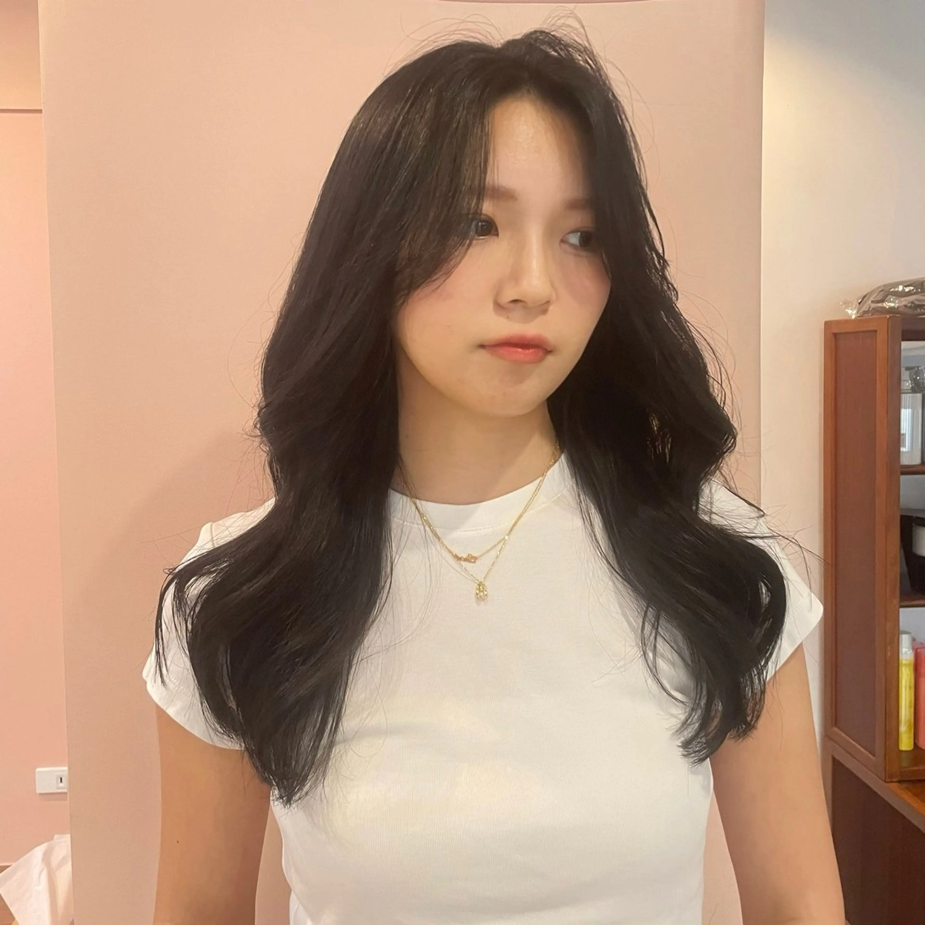 セミロング カット ヘアカラー ゆるふわガーリーst yle🩰yuukaのヘアスタイル