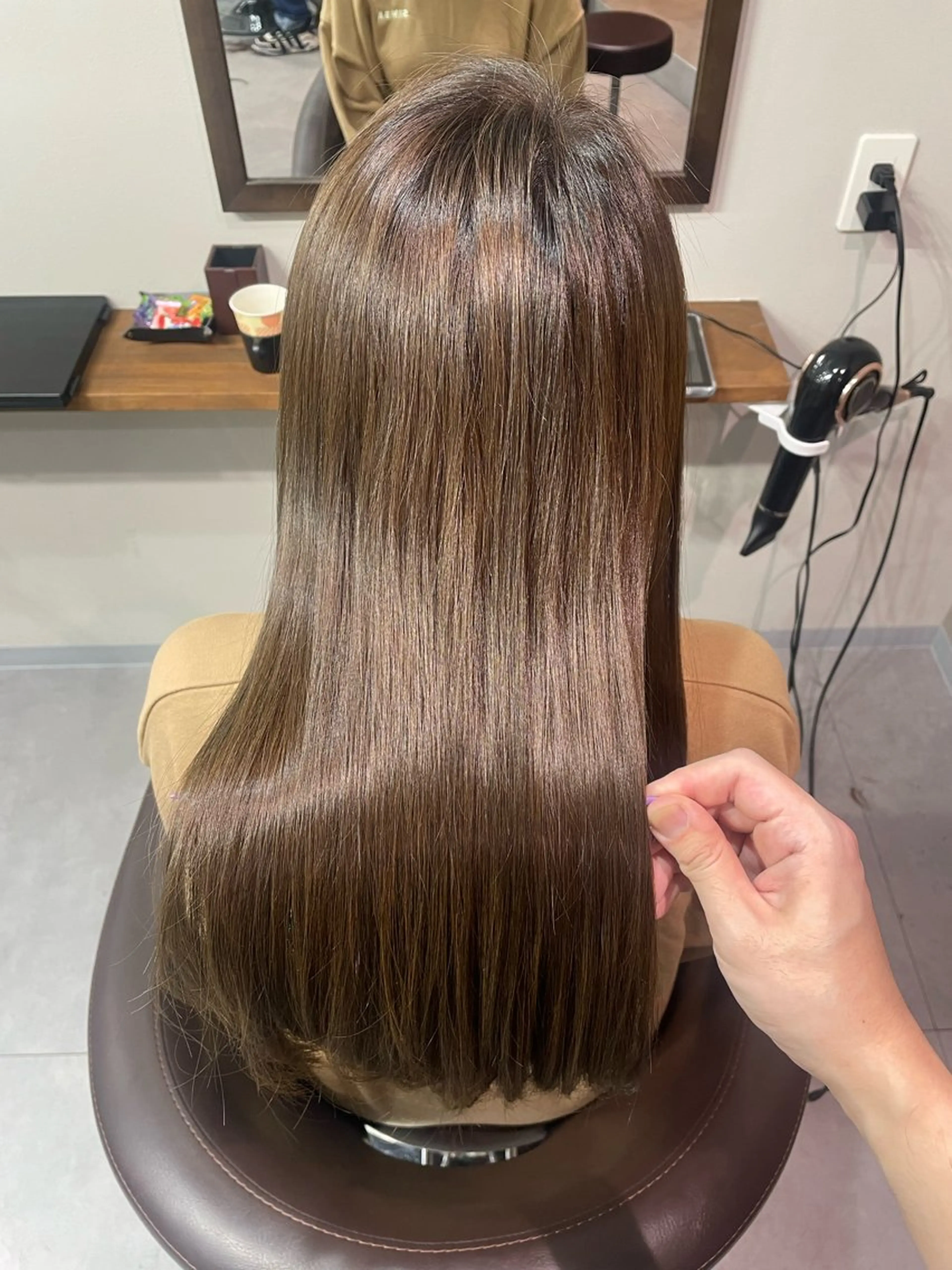 ロング カット ヘアカラー 縮毛矯正 トリートメント 飯村 友亮のヘアスタイル