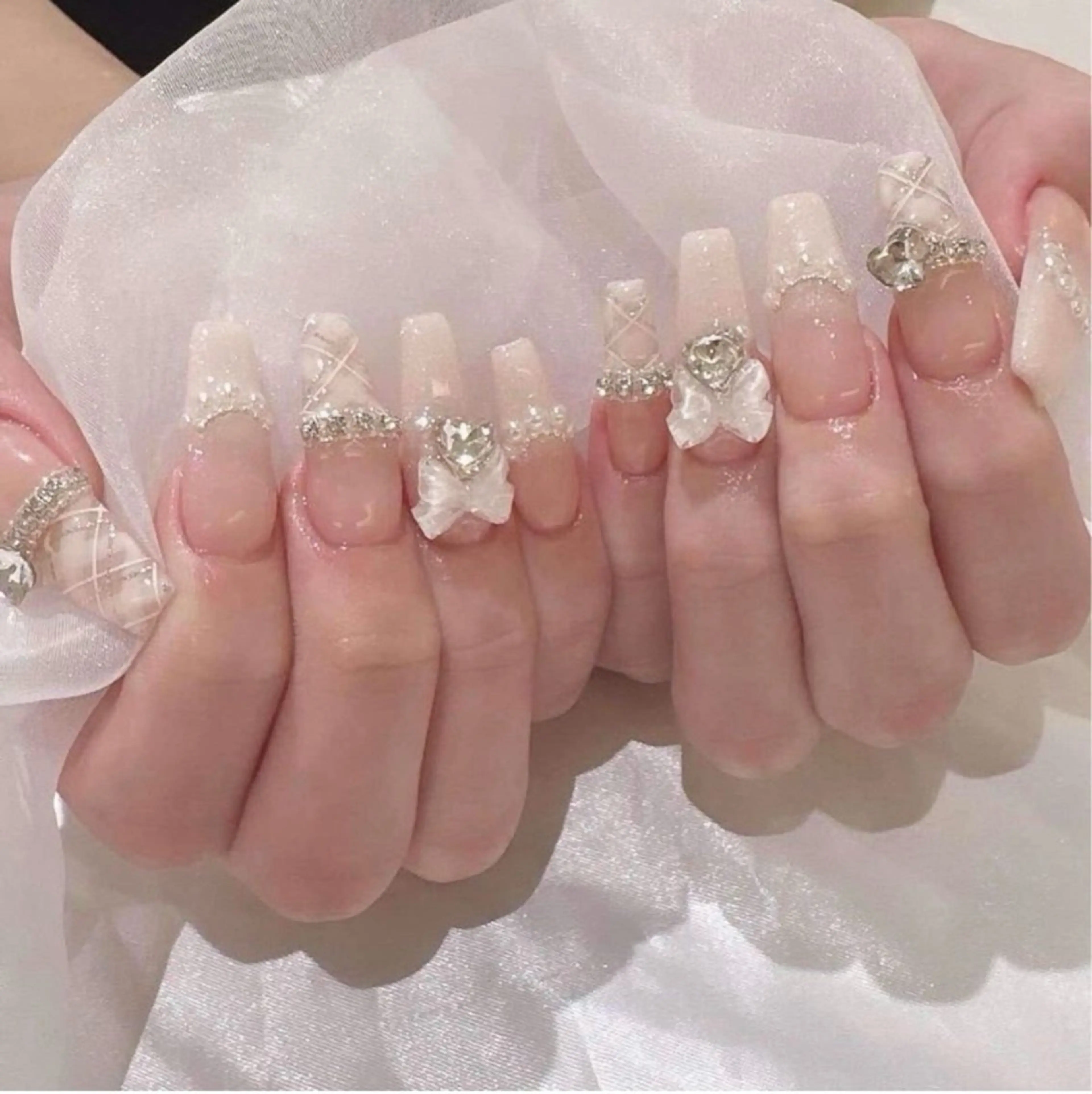 ネイル 長さ出し グラデーション キラキラネイル マグネットネイル ミラーネイル Lee Nails チップ長さだし専門店のネイルデザイン