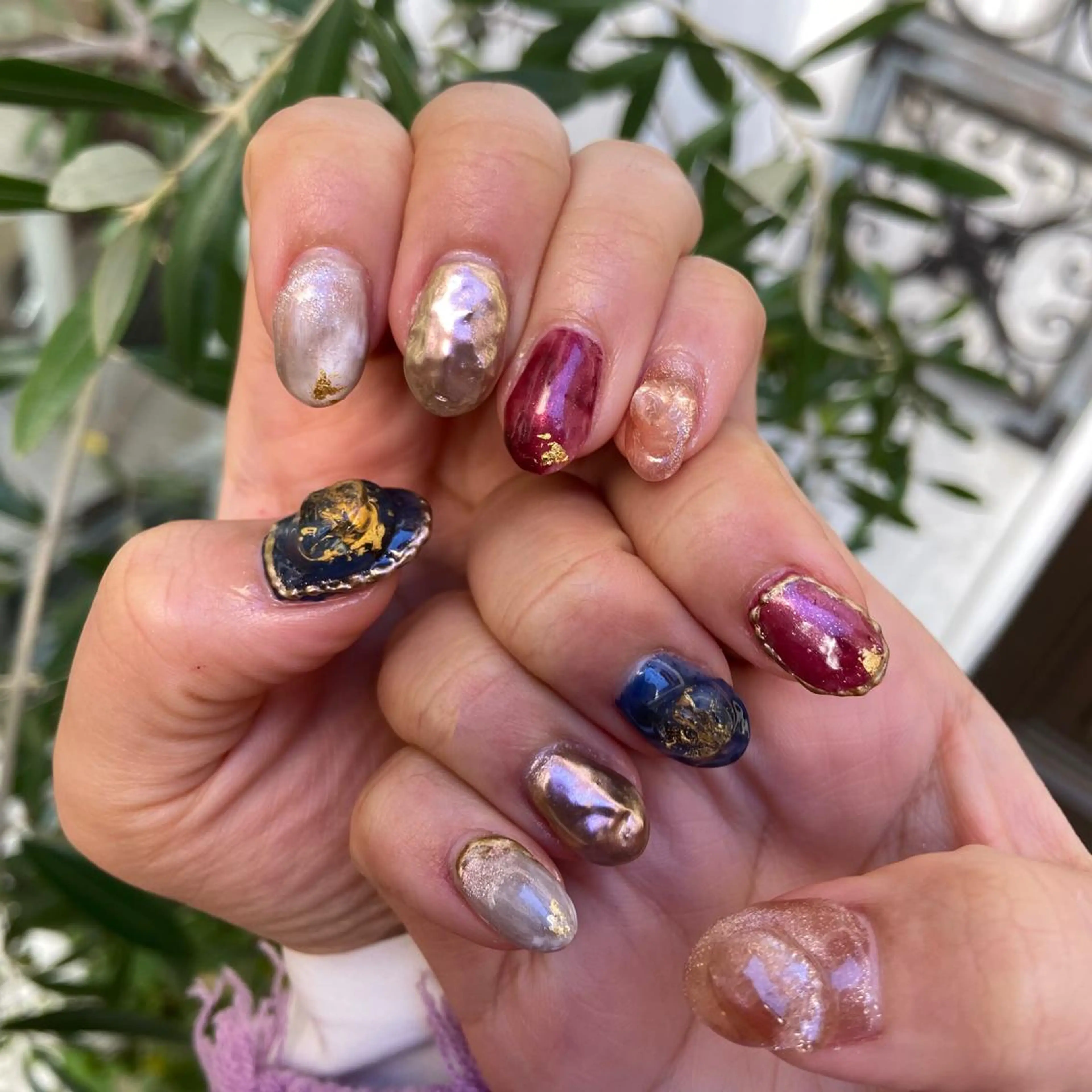 ネイル ボルドー キラキラネイル ネイビー mimi nail✧︎*。のネイルデザイン