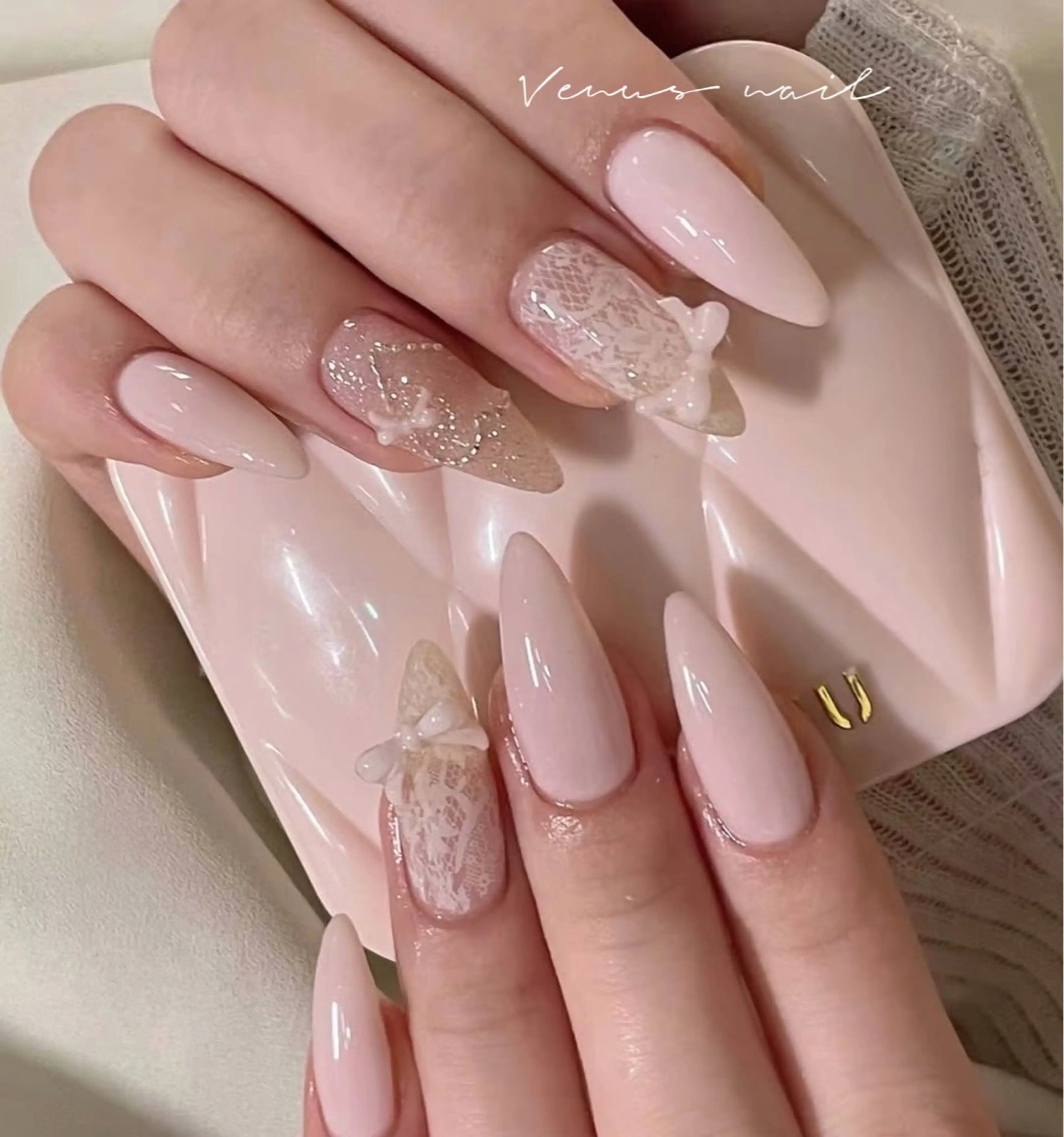 ネイル フレンチネイル ガーリー ガラスフレンチ グラデーション 韓国ネイル ハンドネイル Venus nail チップ長さだし専門店のネイルデザイン