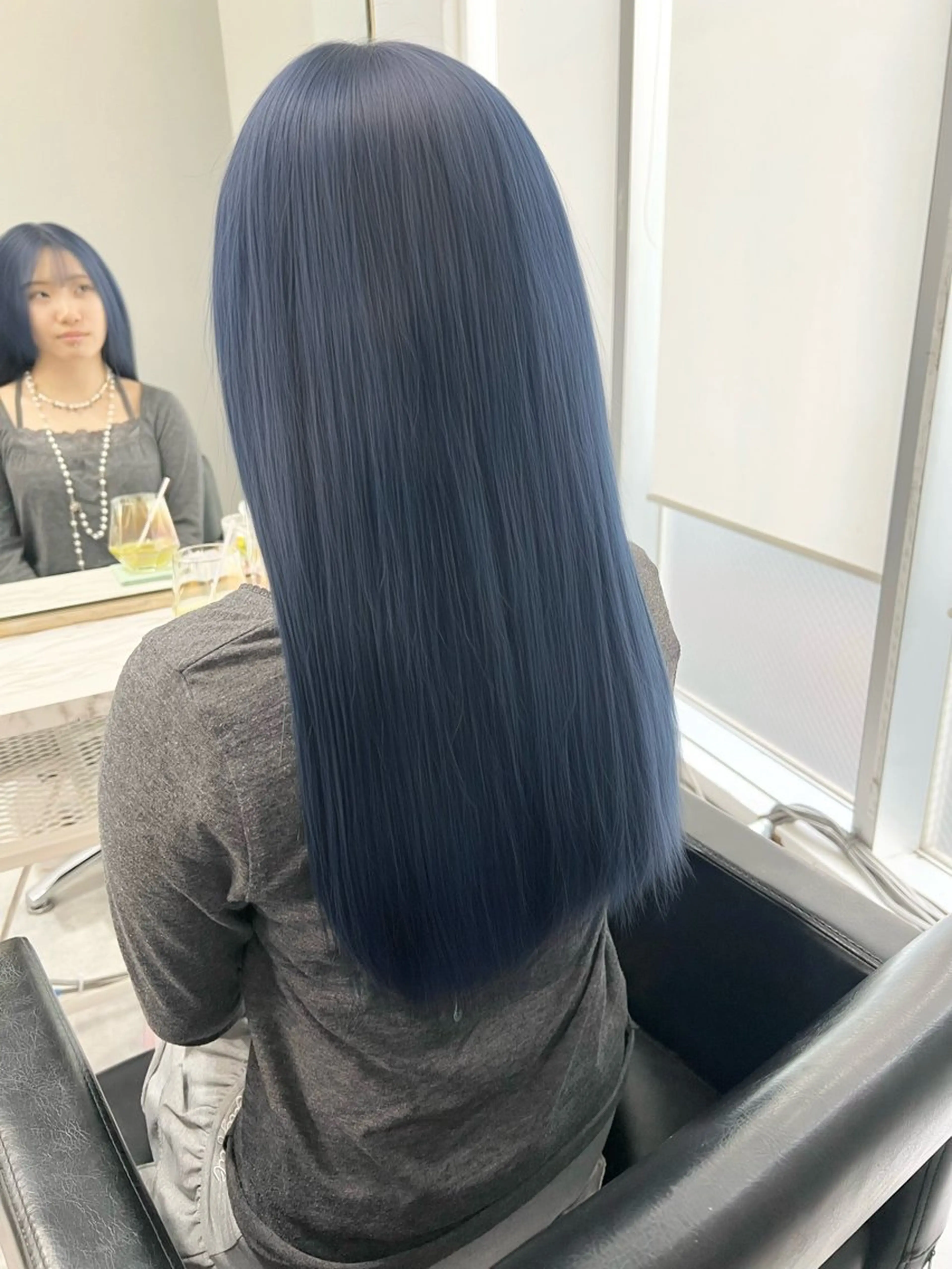 ミディアム カラー カット ヘアカラー トリートメント ヘアセット 🫧艶ダブルカラー ブリーチ🫧トモヤのヘアスタイル