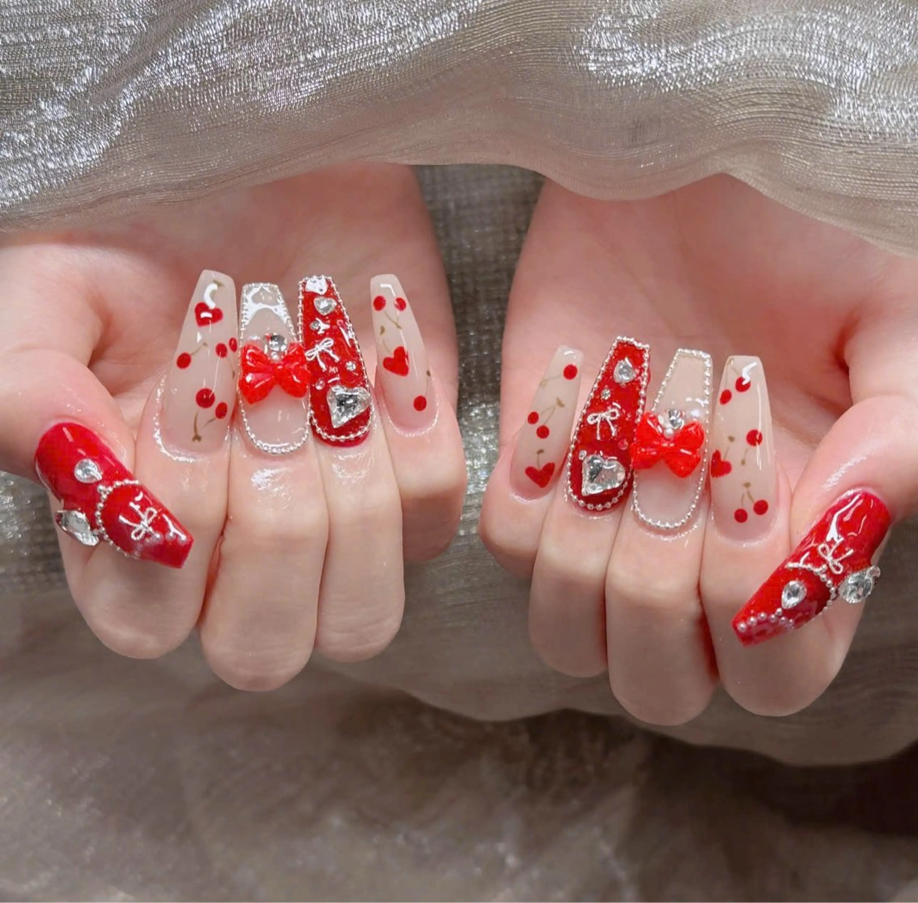 ネイル フレンチネイル ジェルネイル ガラスフレンチ ハロウィン ハート ハンドネイル H.baby Nail Salonのネイルデザイン