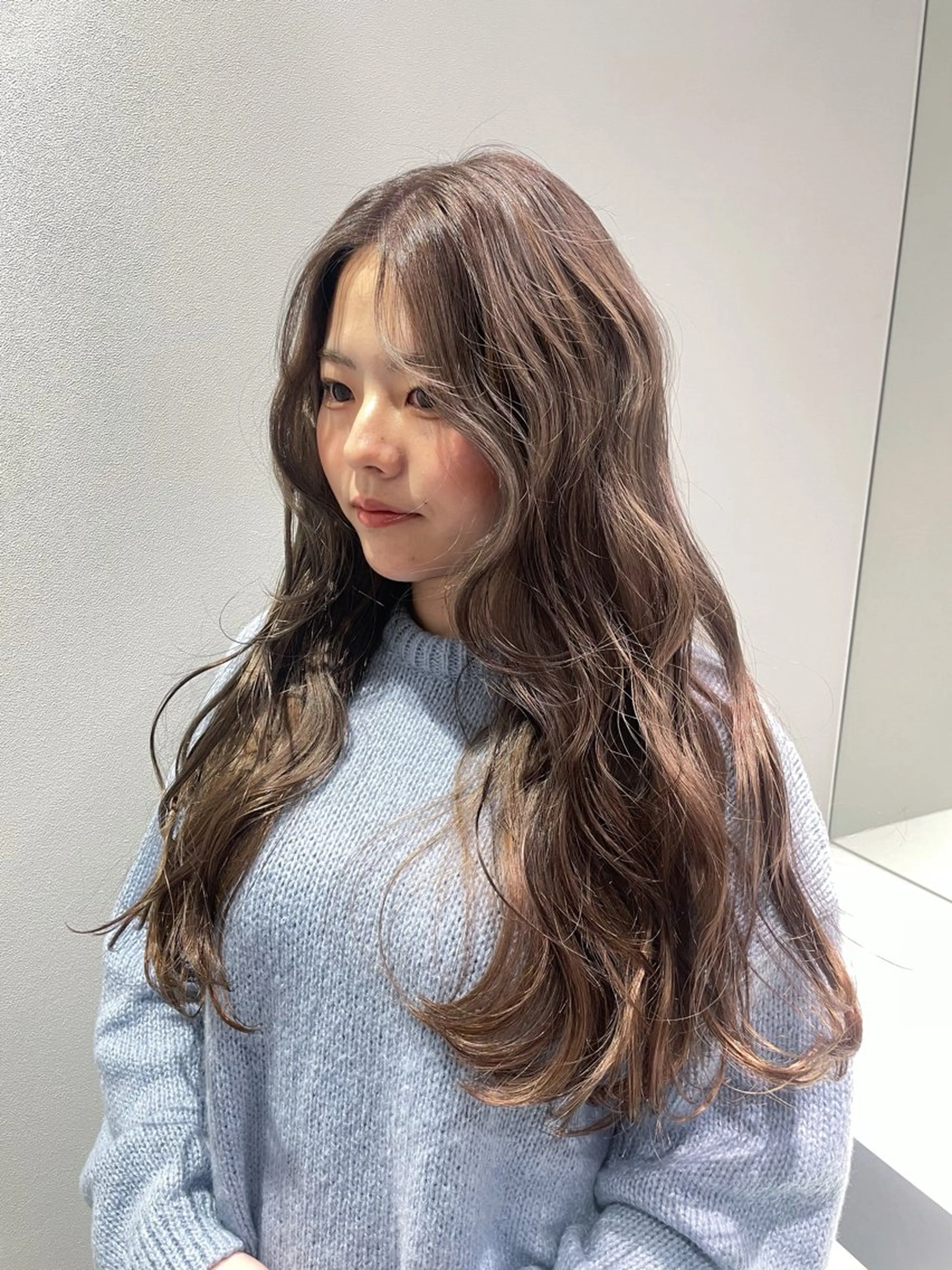 ロング カラー 佐野 えり奈のヘアスタイル