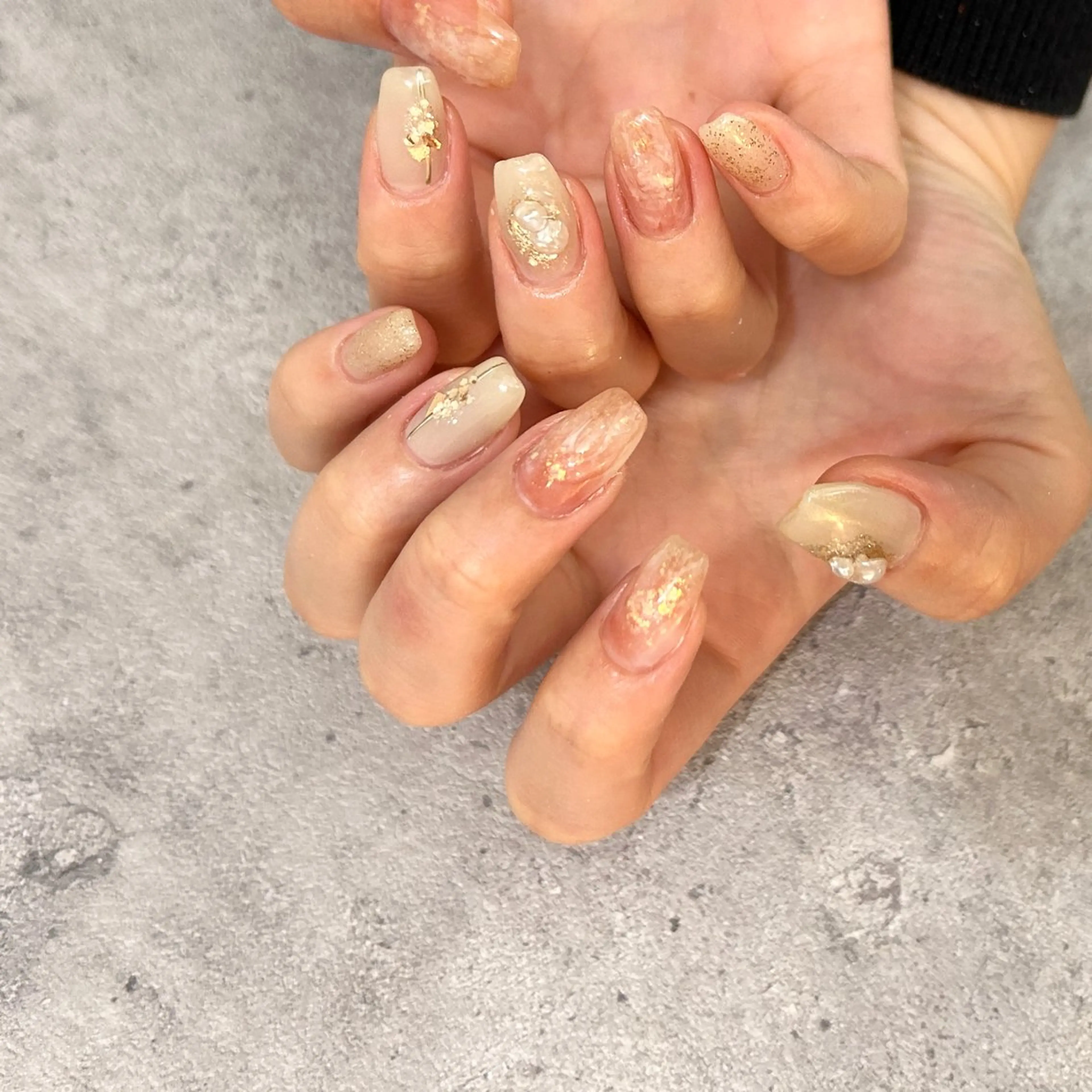 ネイル ハンドネイル Ray. ／綺麗目ニュアンスのネイルデザイン