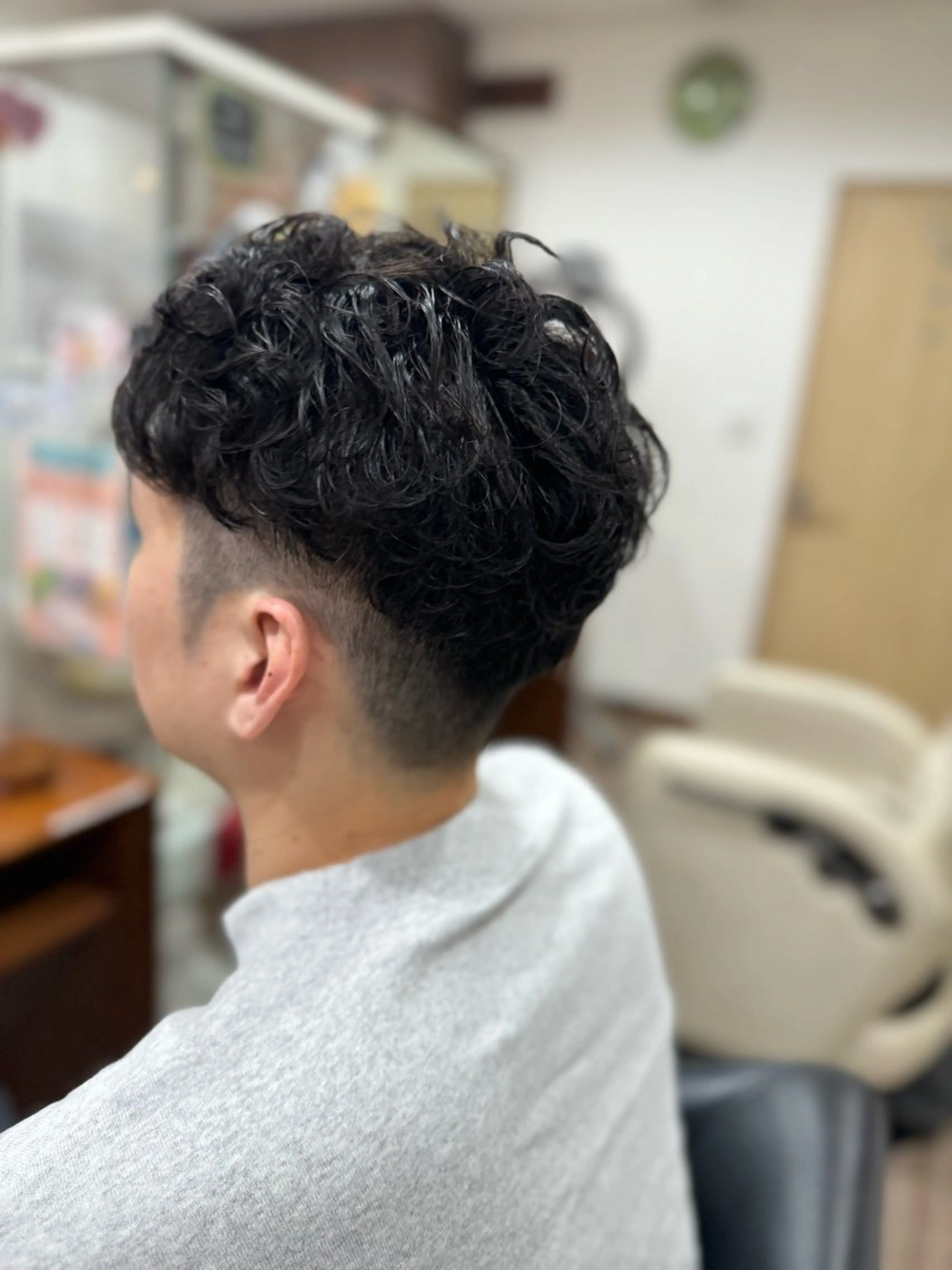 ショート パーマ メンズ 山田 梓のヘアスタイル