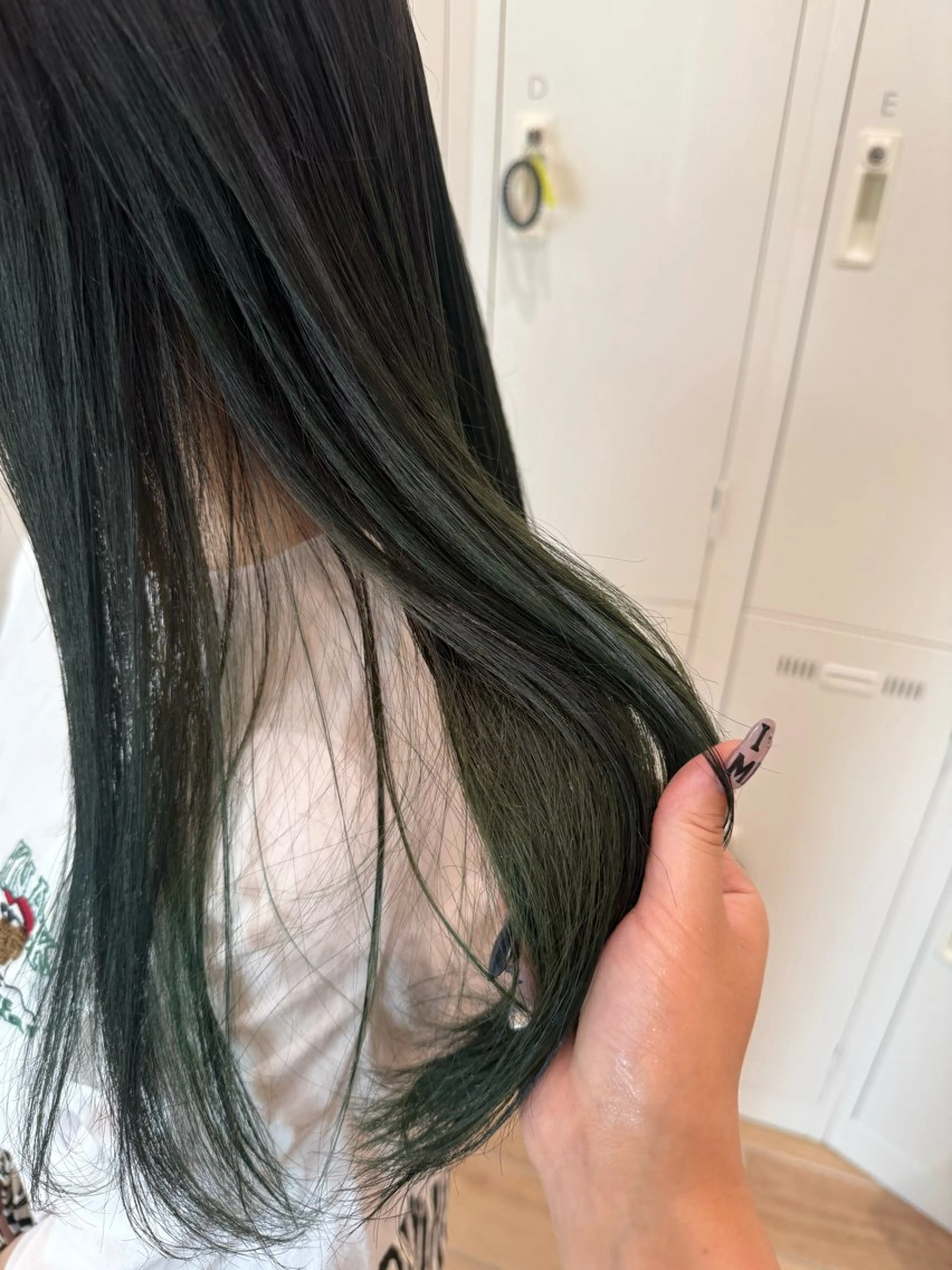 セミロング 艶髪/ハイトーン ️🫧rino🫧のヘアスタイル