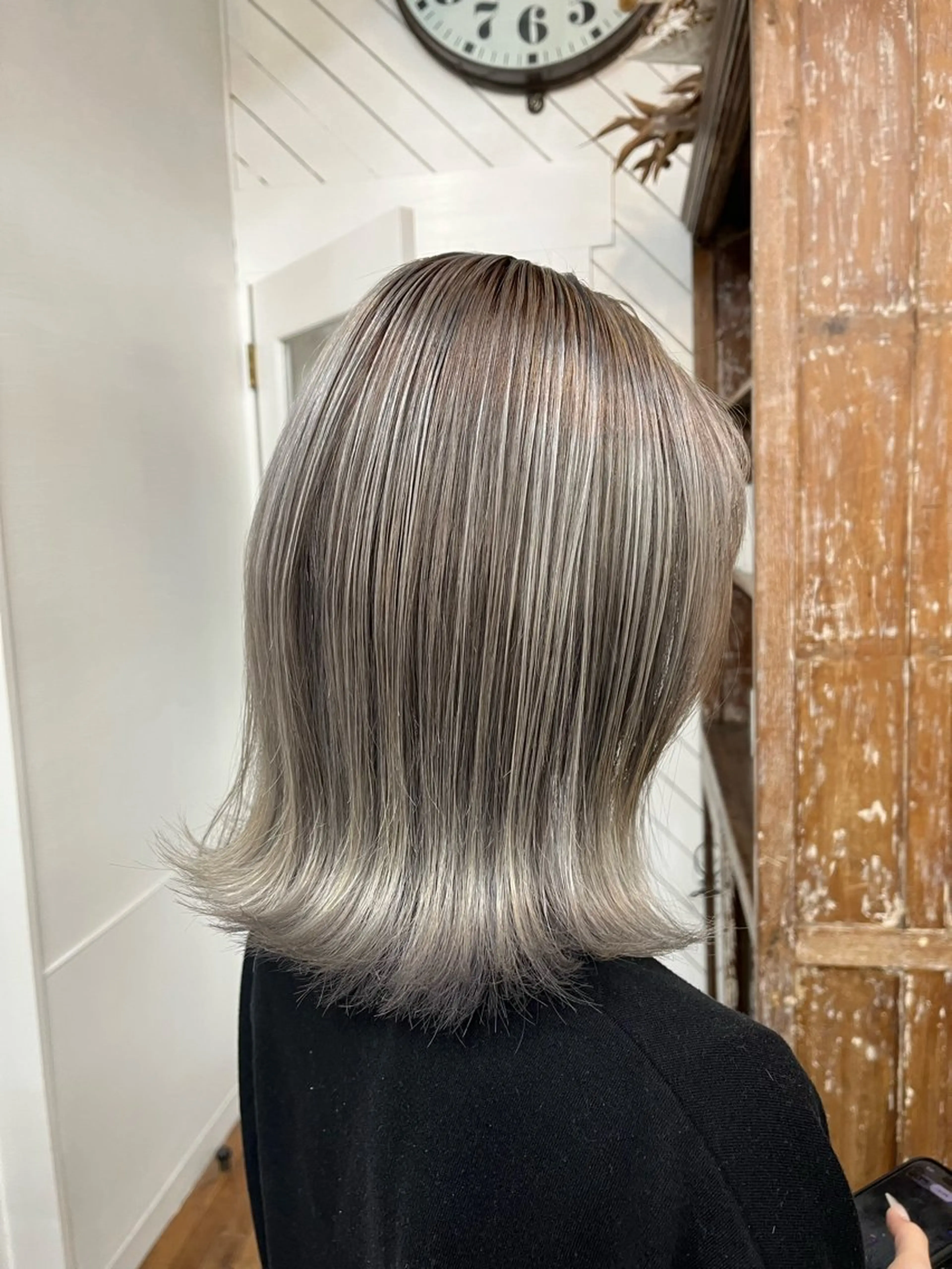 ミディアム カラー バレイヤージュ グラデーションカラー ハイライトカラー シルバー ハイライト カット ヘアカラー トリートメント YUIMARL 倉敷店🌸SAEのヘアスタイル