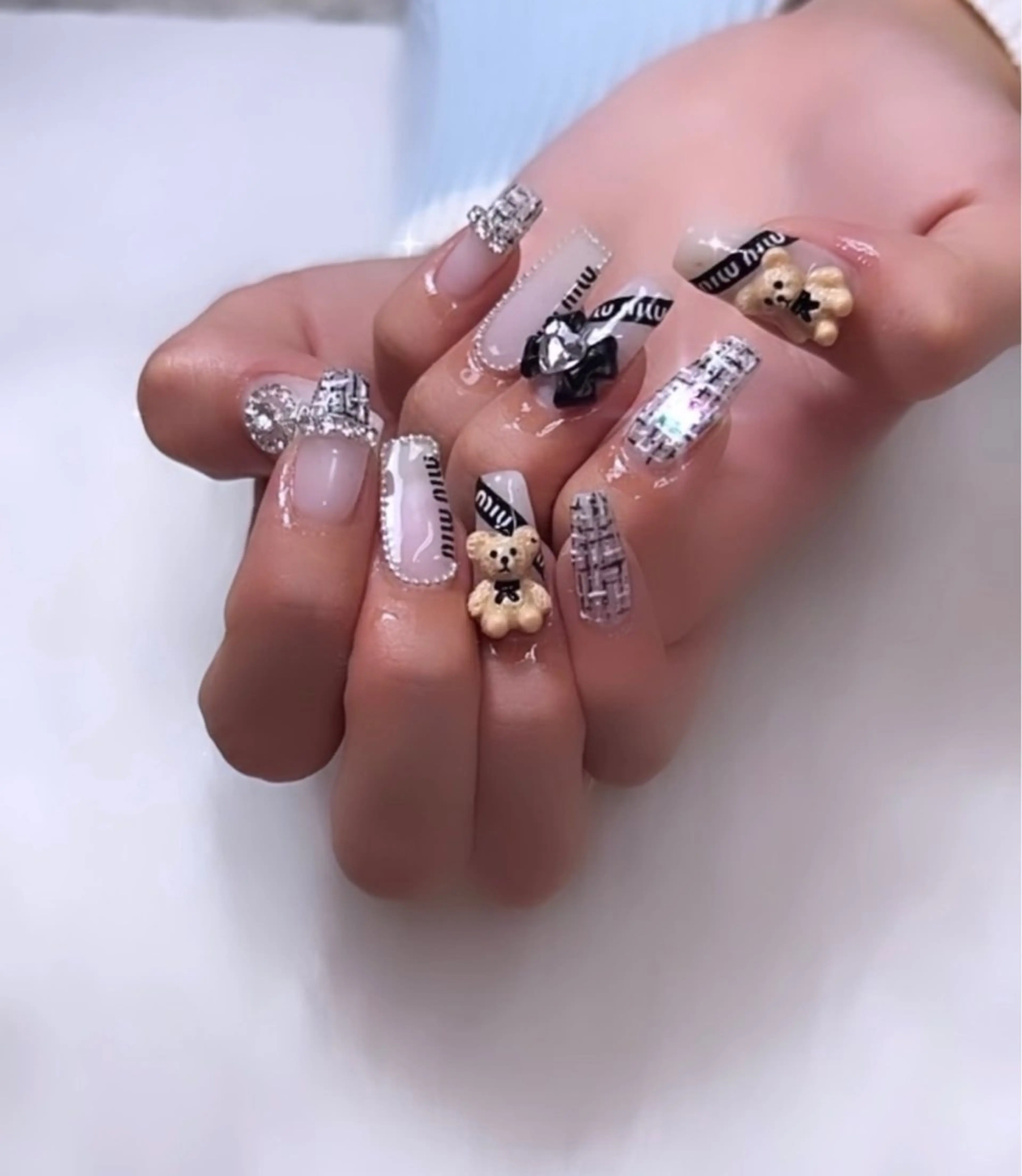 ネイル 高草木 桃香のネイルデザイン